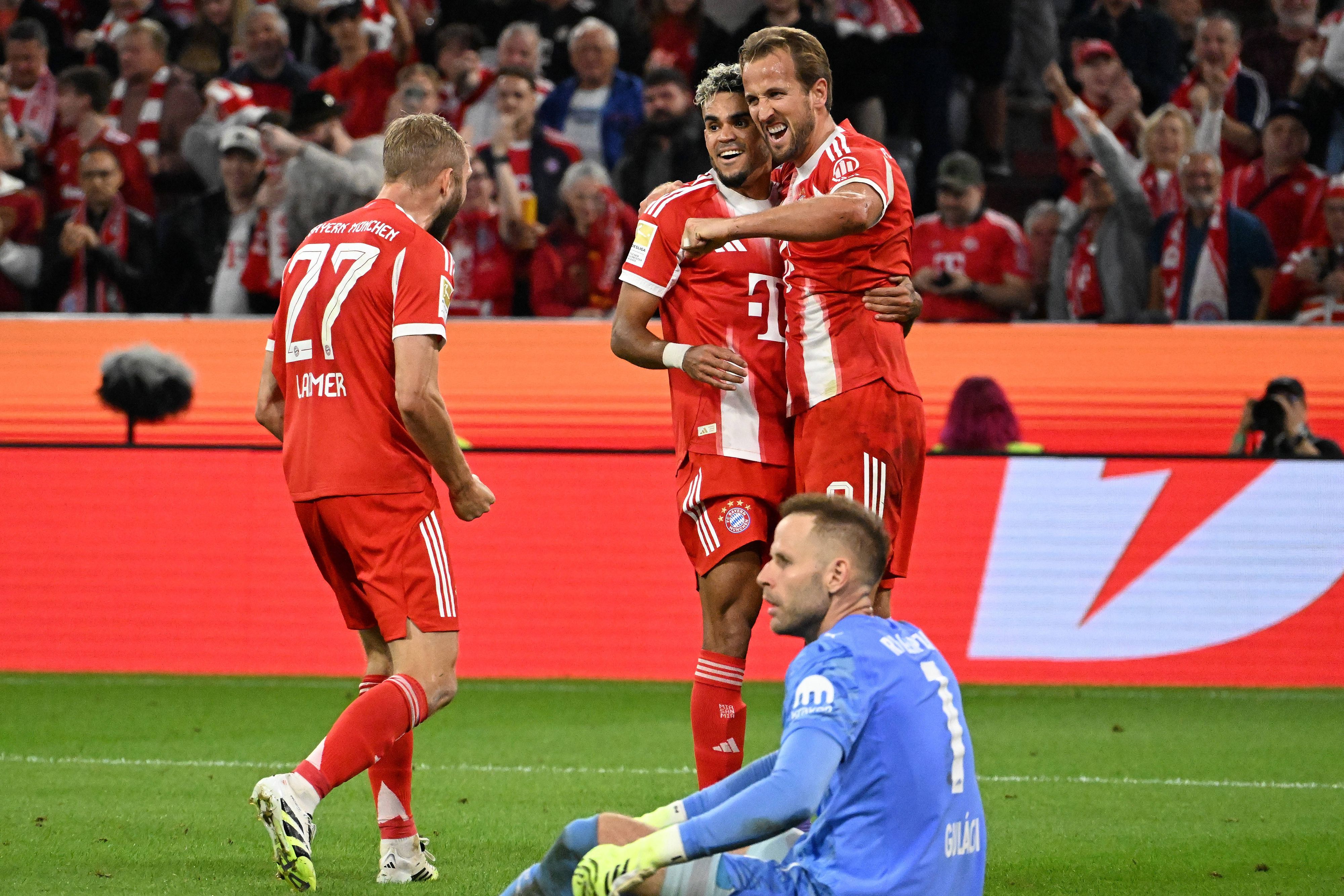 Bayern-Starstürmer Harry Kane bejubelt seinen Dreierpack. 