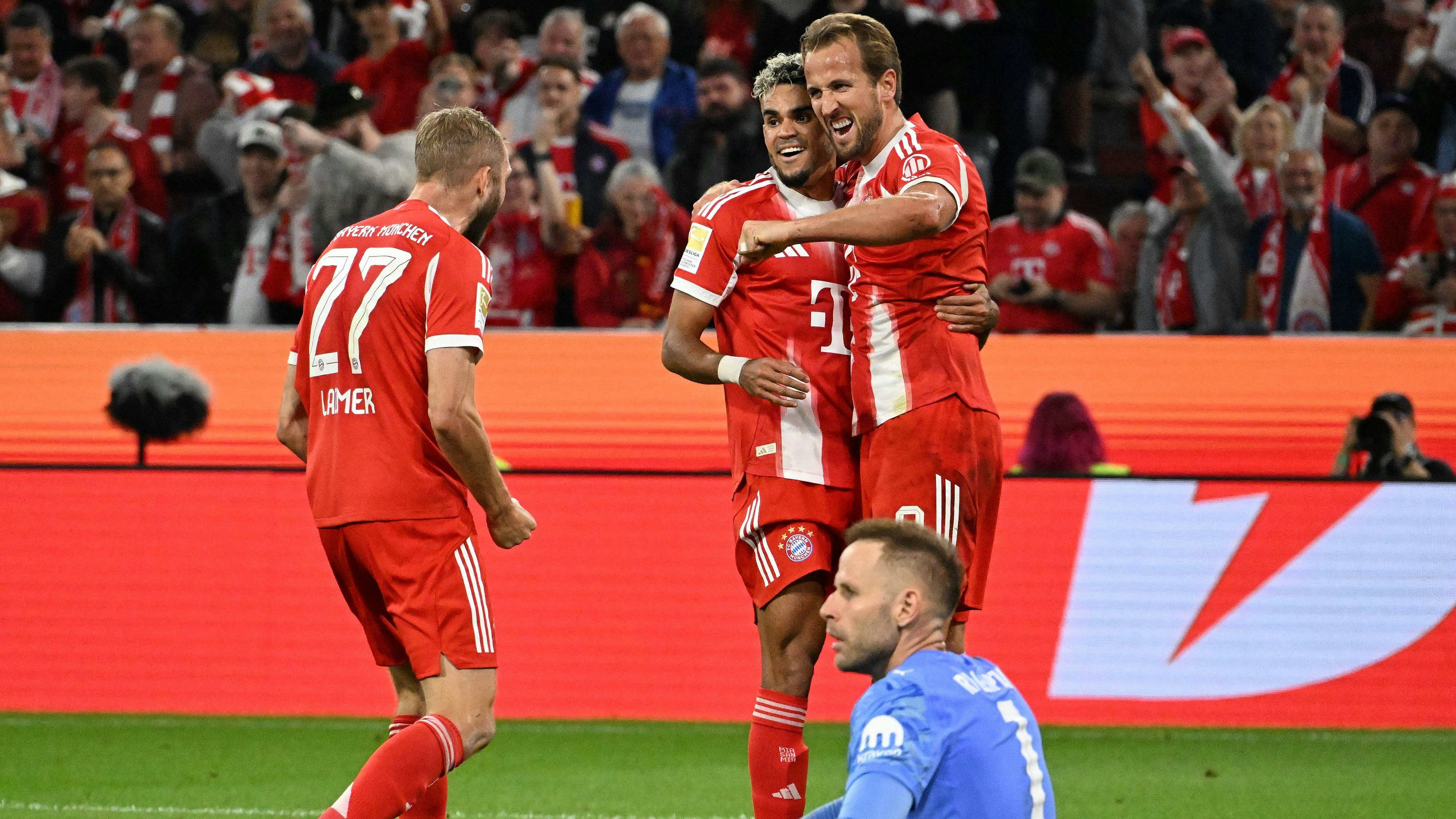 Bayern-Starstürmer Harry Kane bejubelt seinen Dreierpack. 