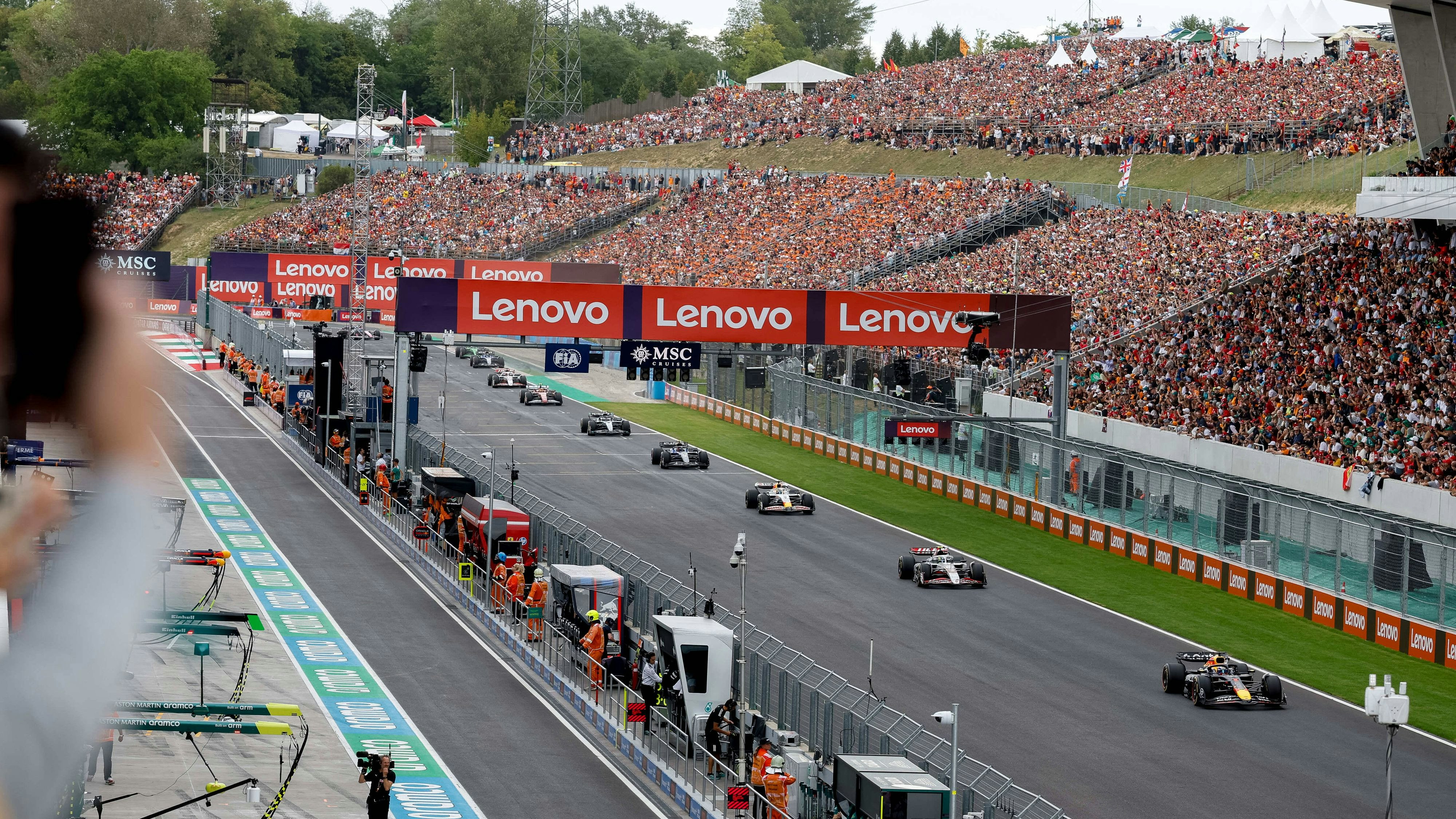 Heute.at - 24-jähriger Investor will F1-Rennstall zurückbringen