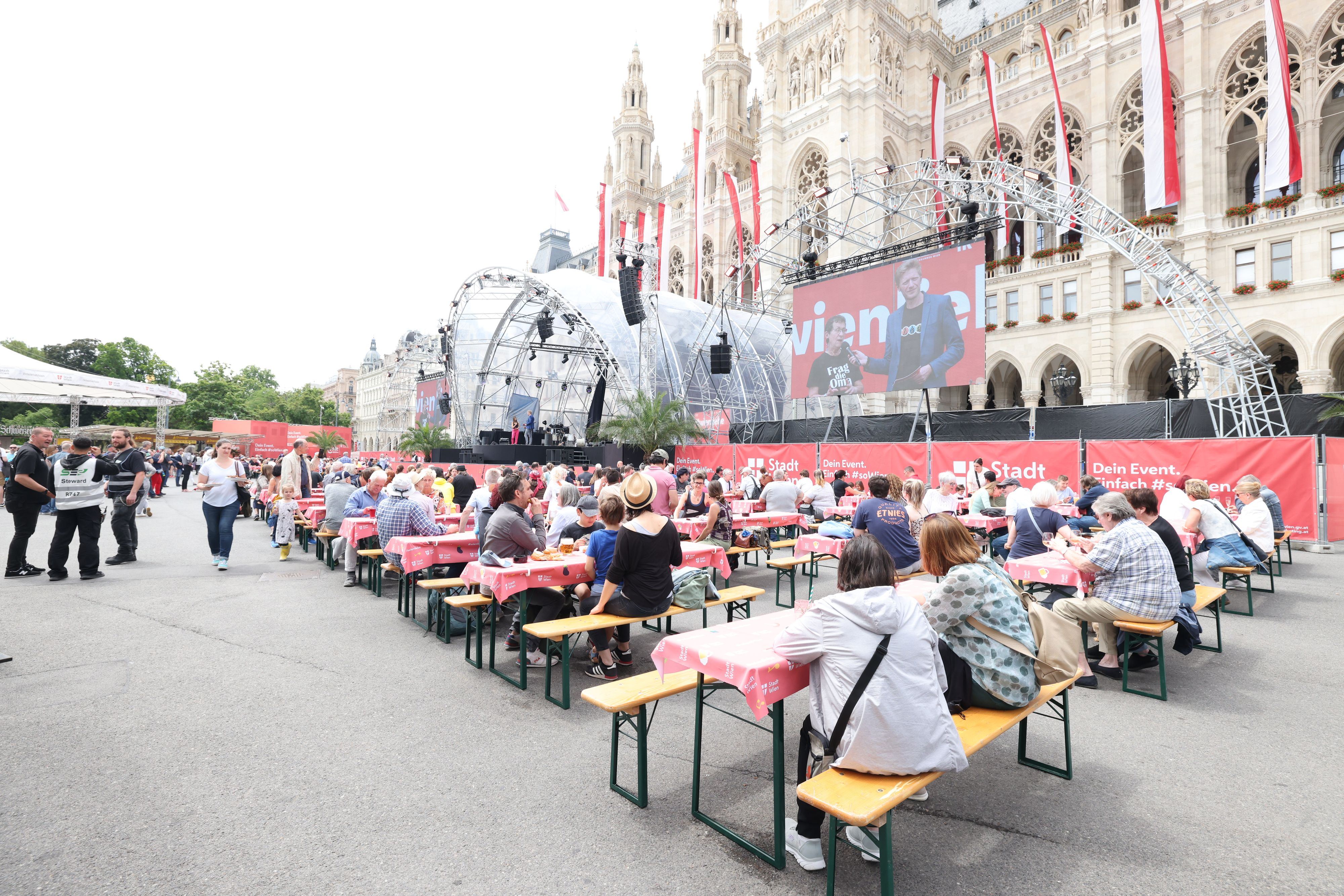 Das Wienliebe-Festival 2024 war ein Erfolg. Nun kehrt es zurück auf den Rathausplatz.