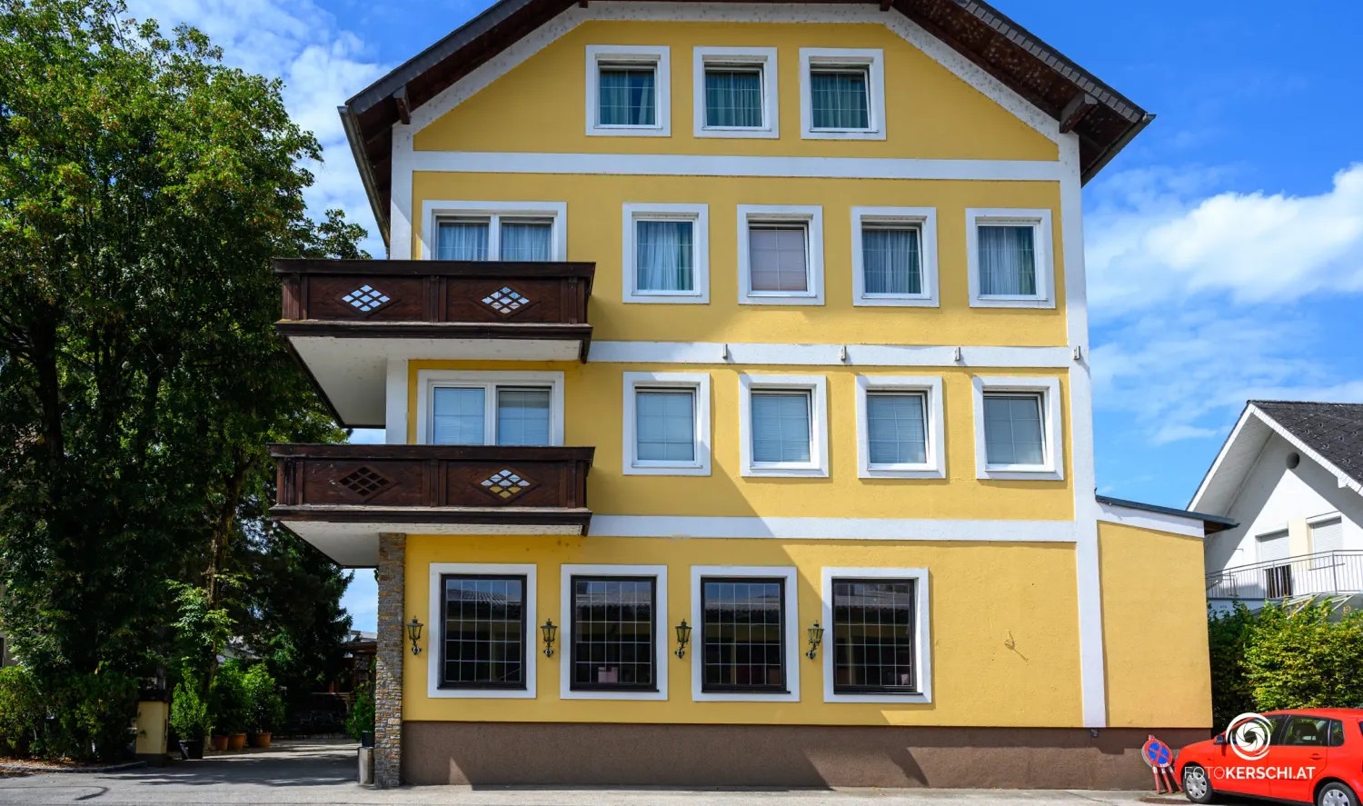 Heute.at - 17-Jährige stürzt aus Hotelfenster – schwer verletzt