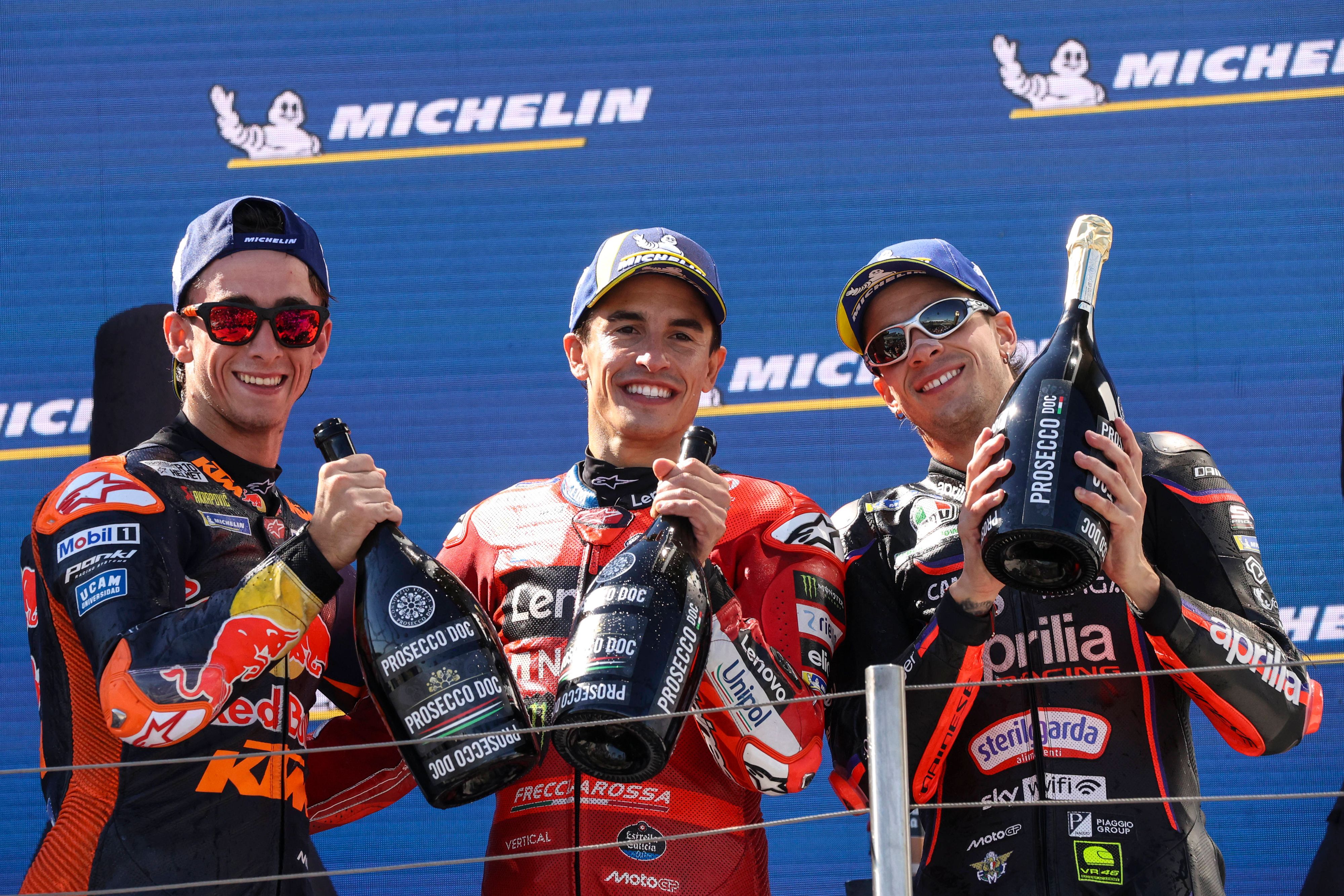 Marc Marquez, Pedro Acosta und Marco Bezzecchi am Siegerpodest. 