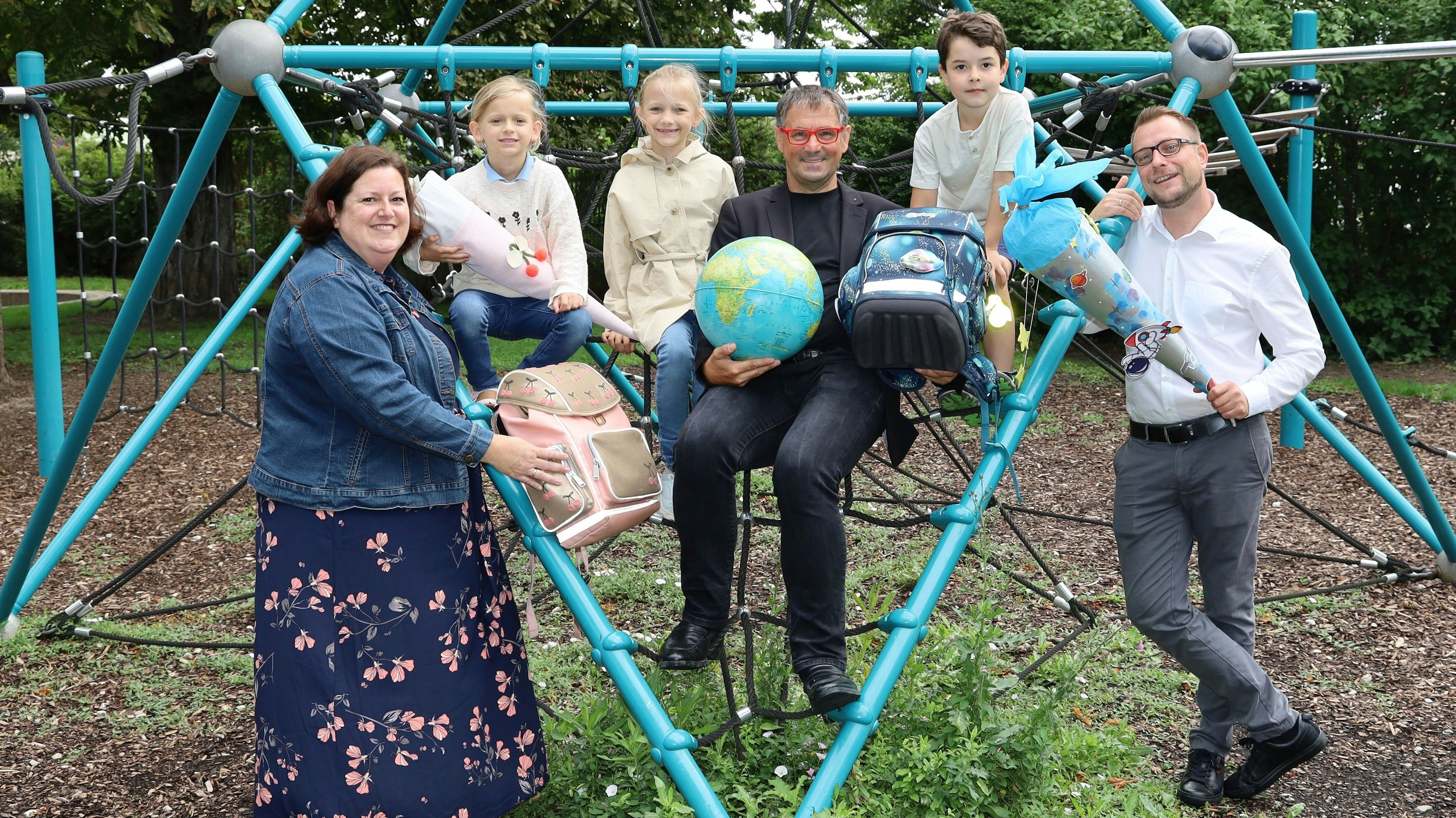 Heute.at - Kostenfalle Schulstart: Traiskirchen unterstützt Eltern