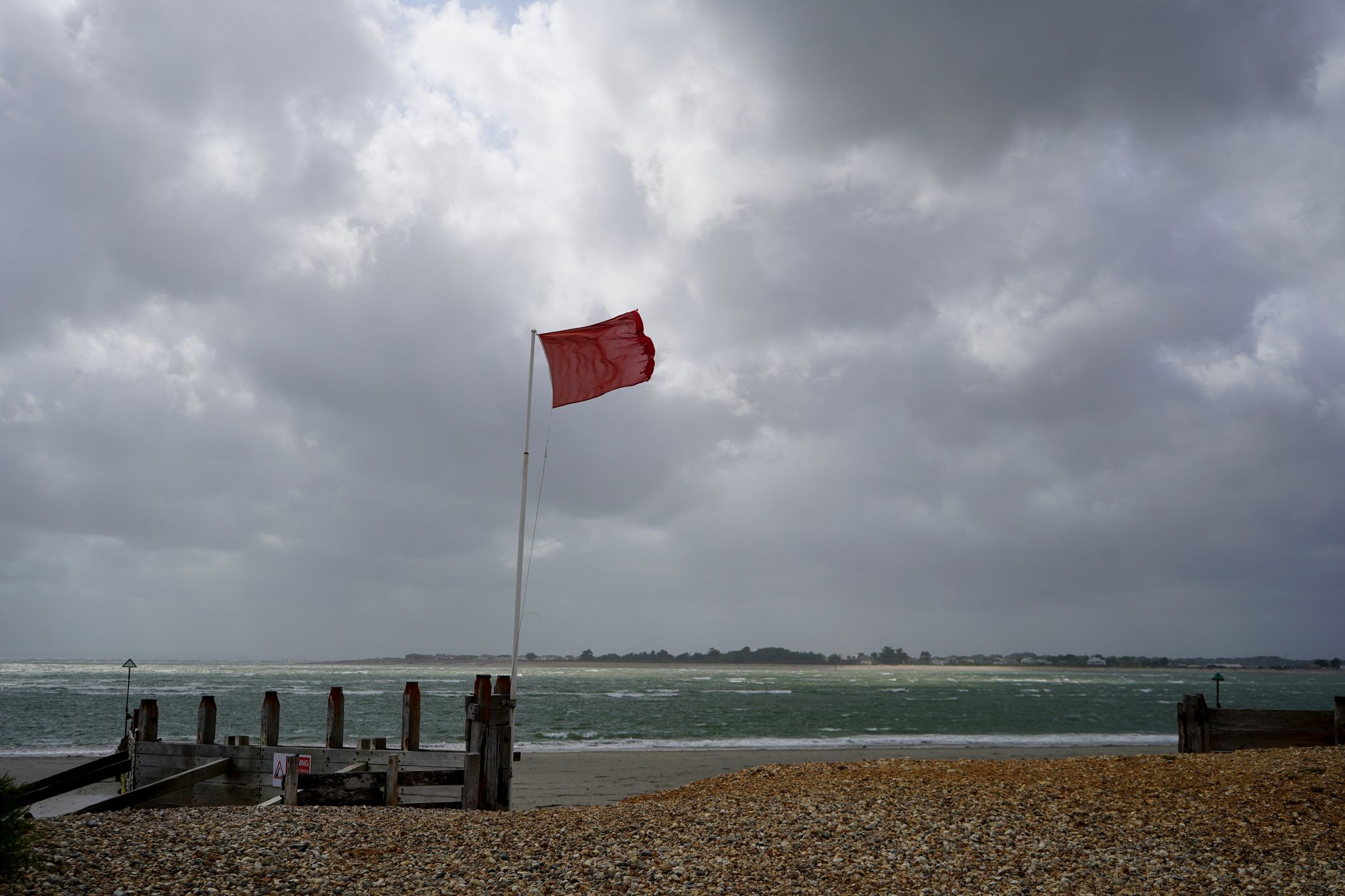 Sieben Menschen wurden aus dem Wasser tot geborgen.