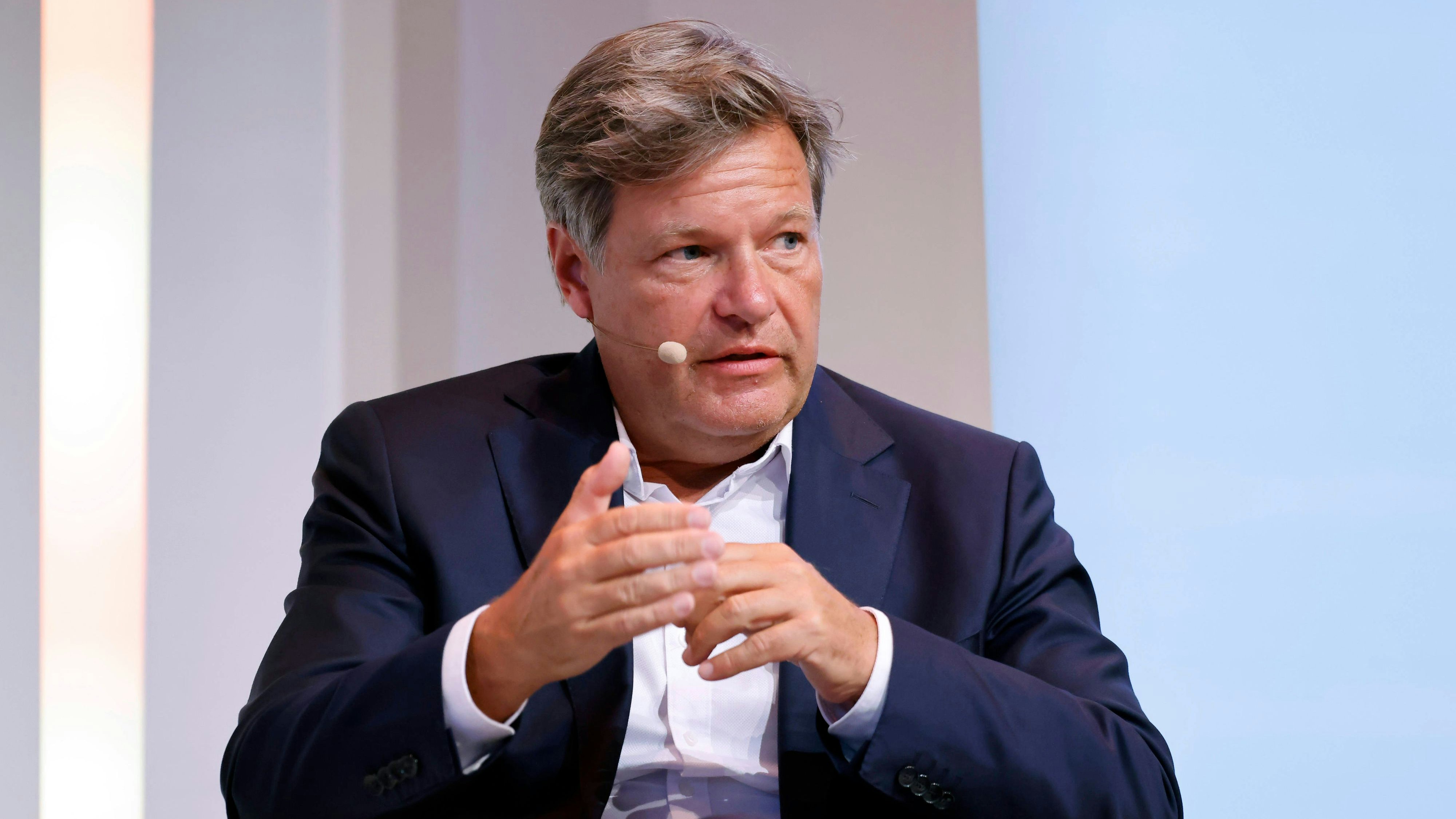 Heute.at - Ex-Minister Habeck tritt aus dem Bundestag aus