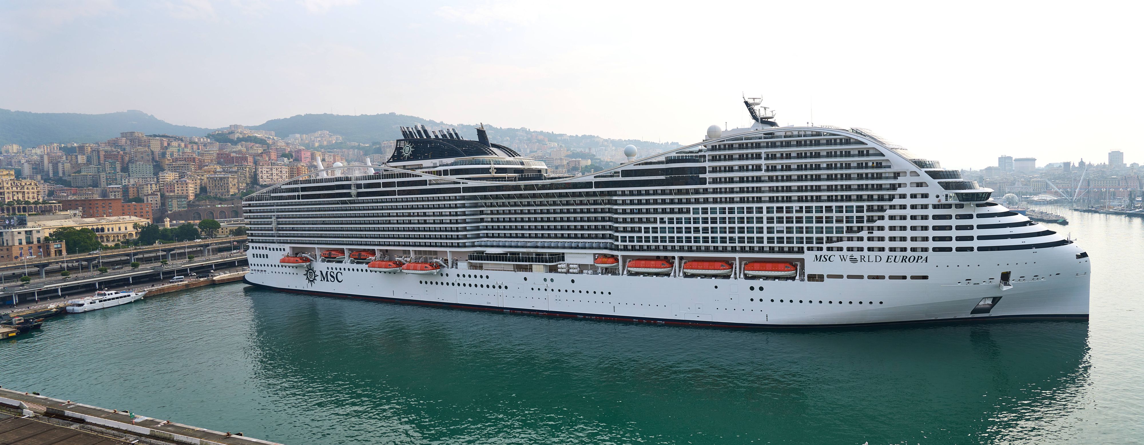 Am frühen Montagmorgen meldete die Crew technische Probleme an den Motoren.