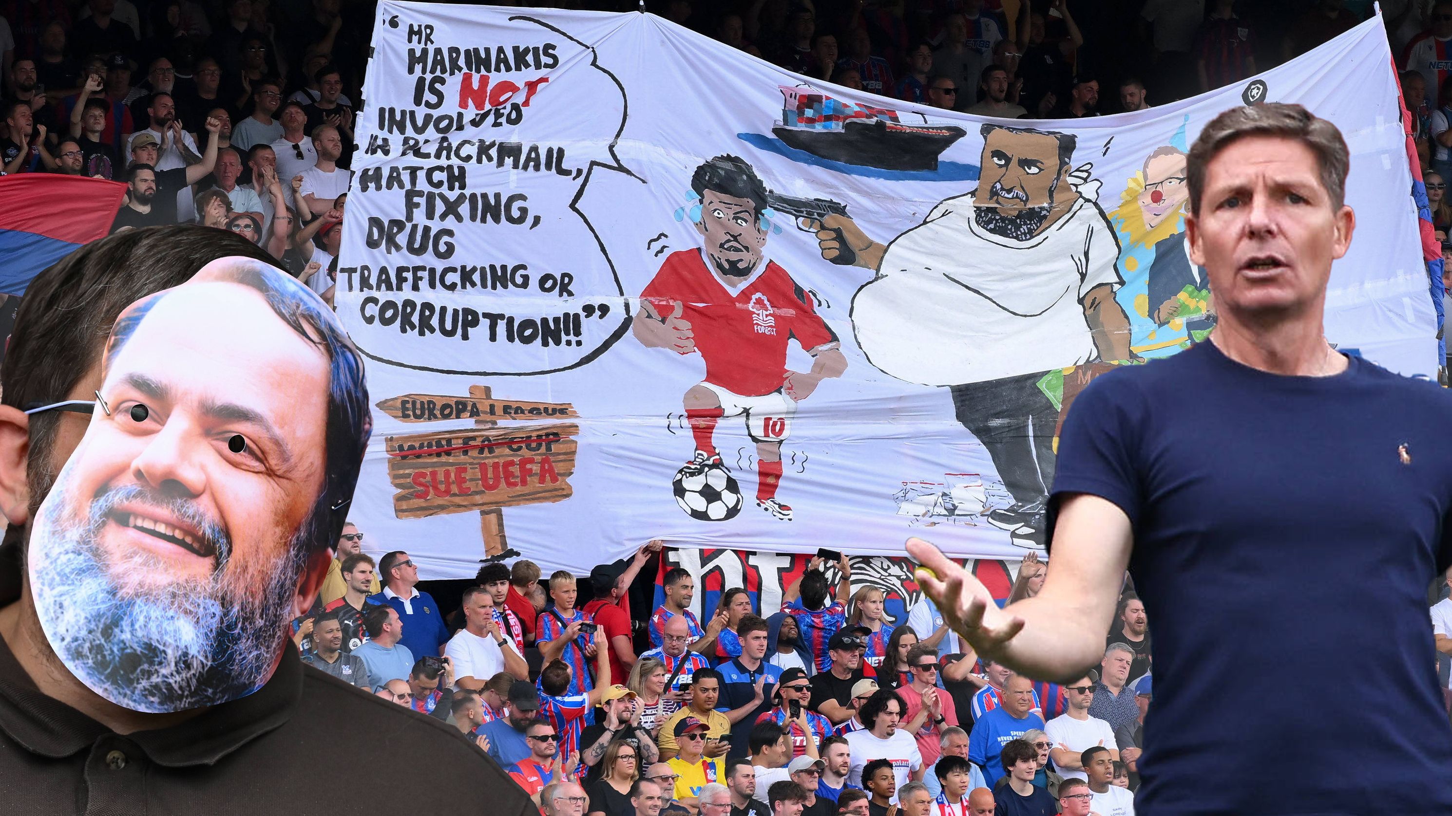 Crystal-Palace-Fans schießen gegen Nottingham-Besitzer Evangelos Marinakis.