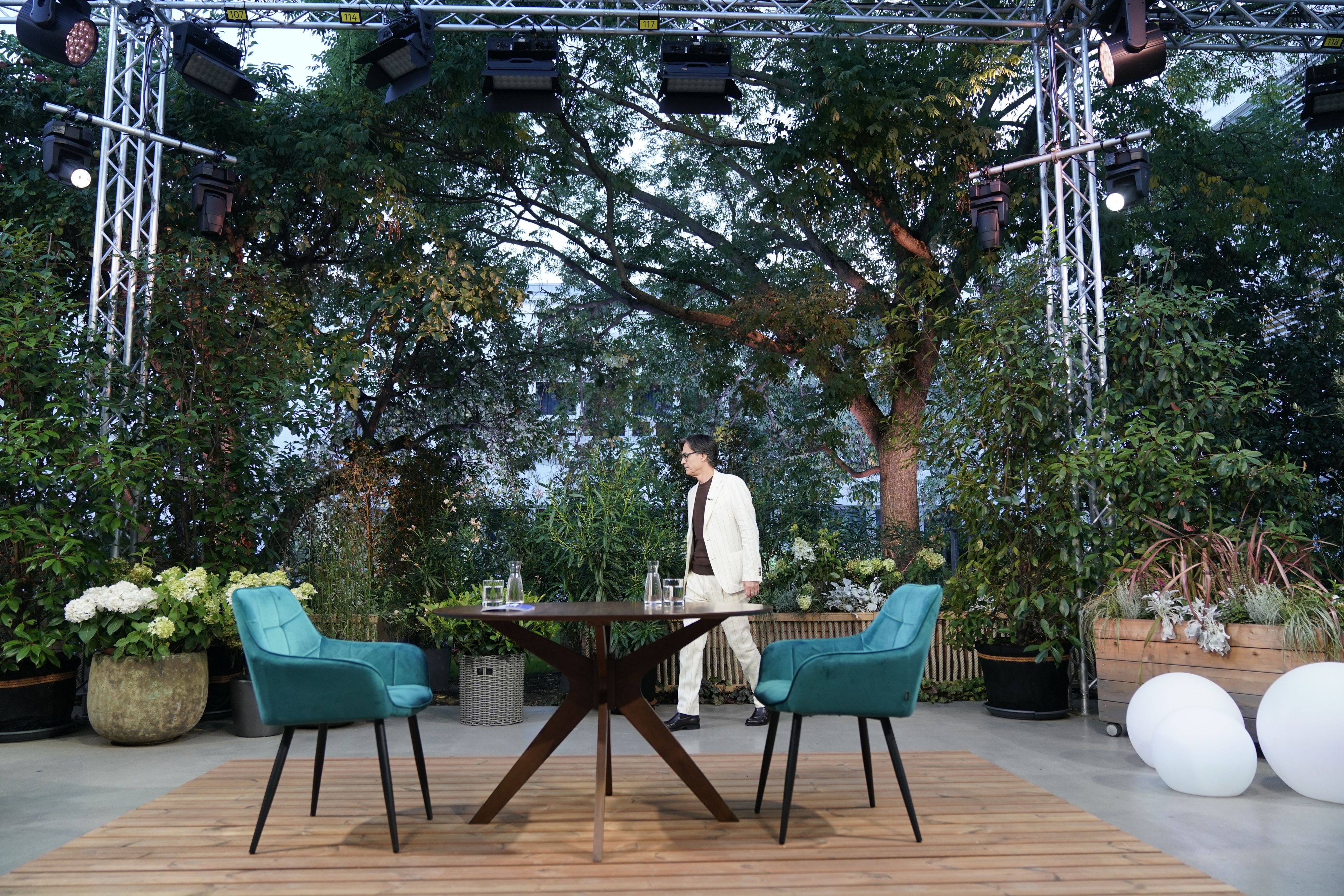 SPÖ-Chef und Vizekanzler Andreas Babler im ORF-Sommergespräch mit Moderator Klaus Webhofer.