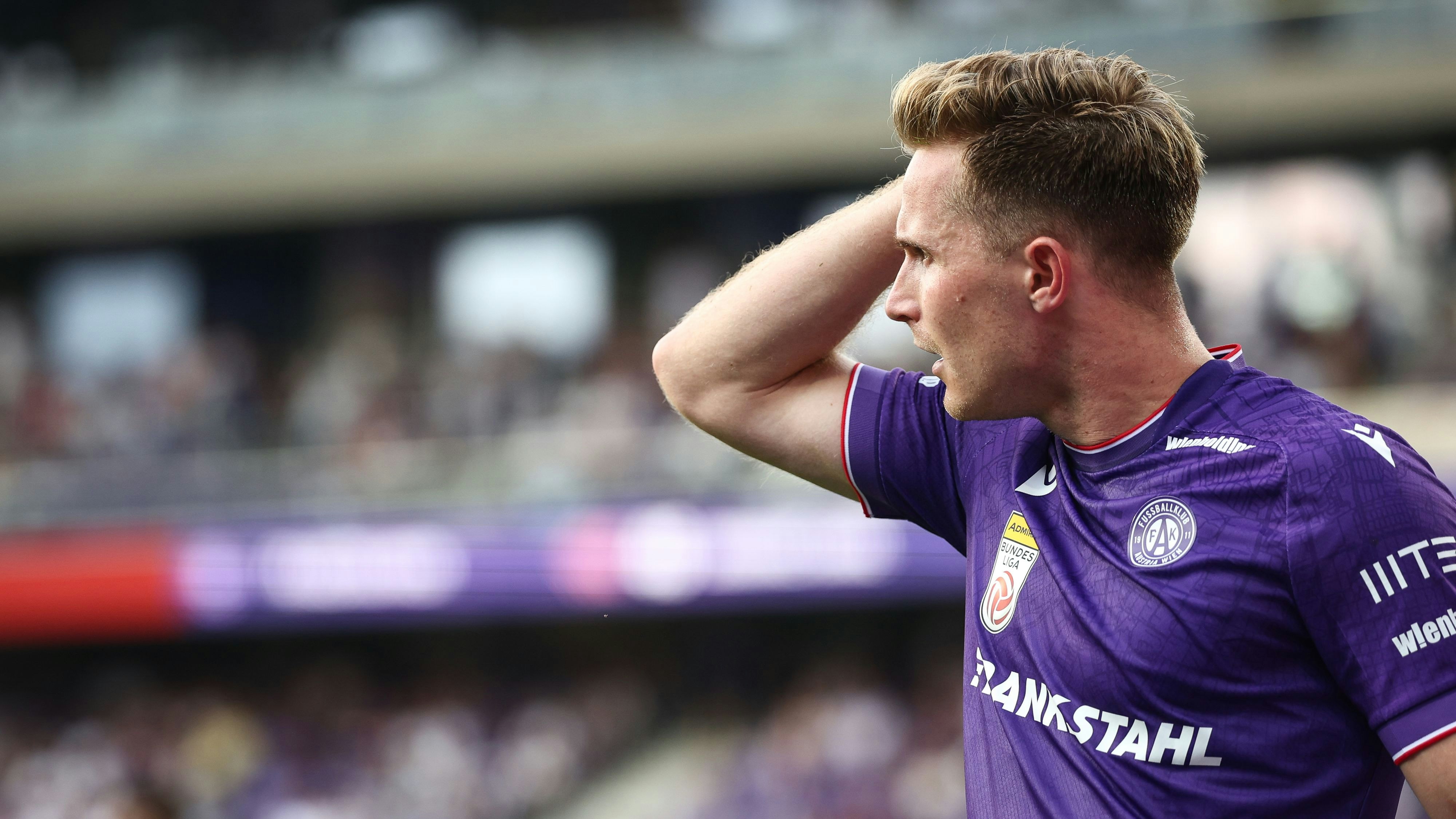 Johannes Eggestein auf der Suche nach dem Weg aus der Austria-Krise.