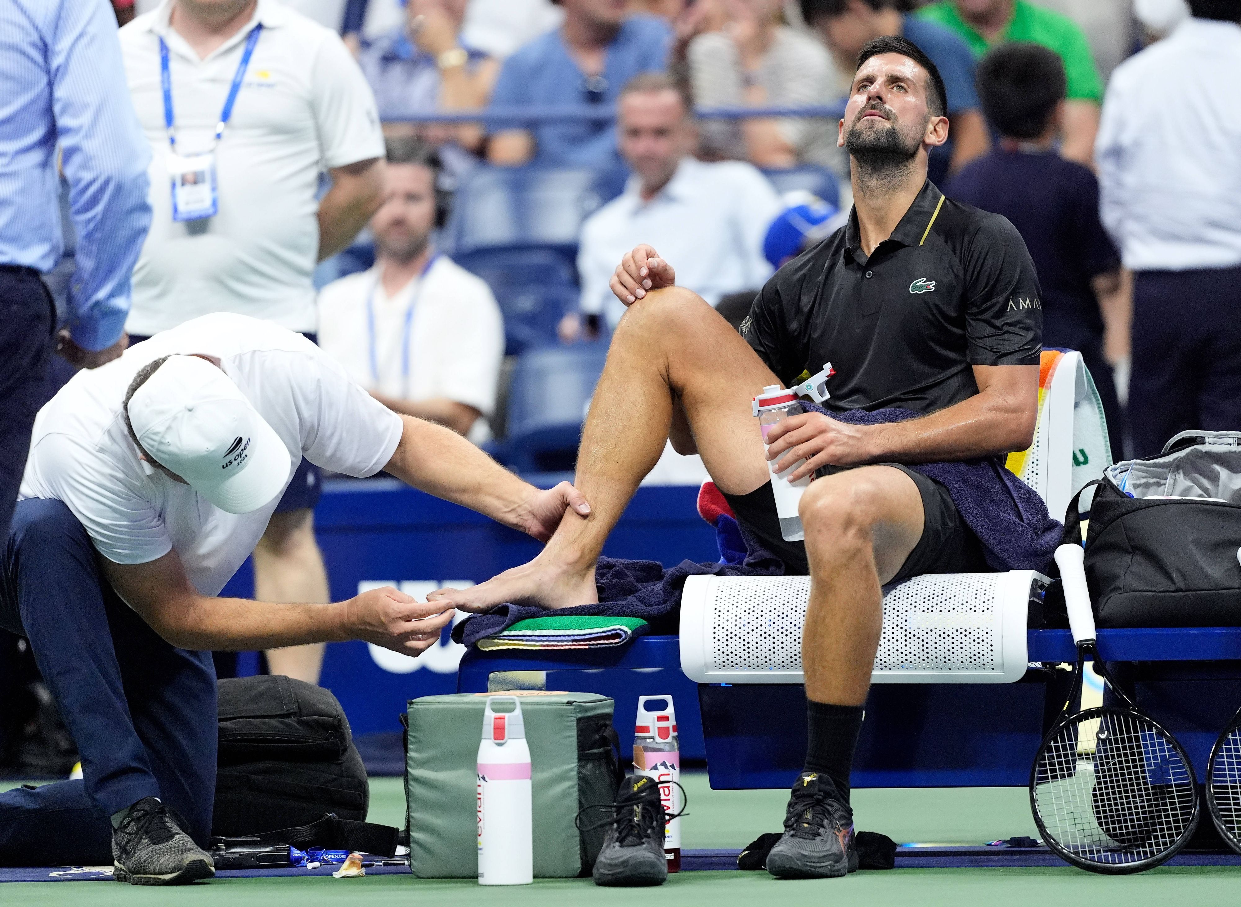 Novak Djokovic kämpft mit körperlichen Problemen.