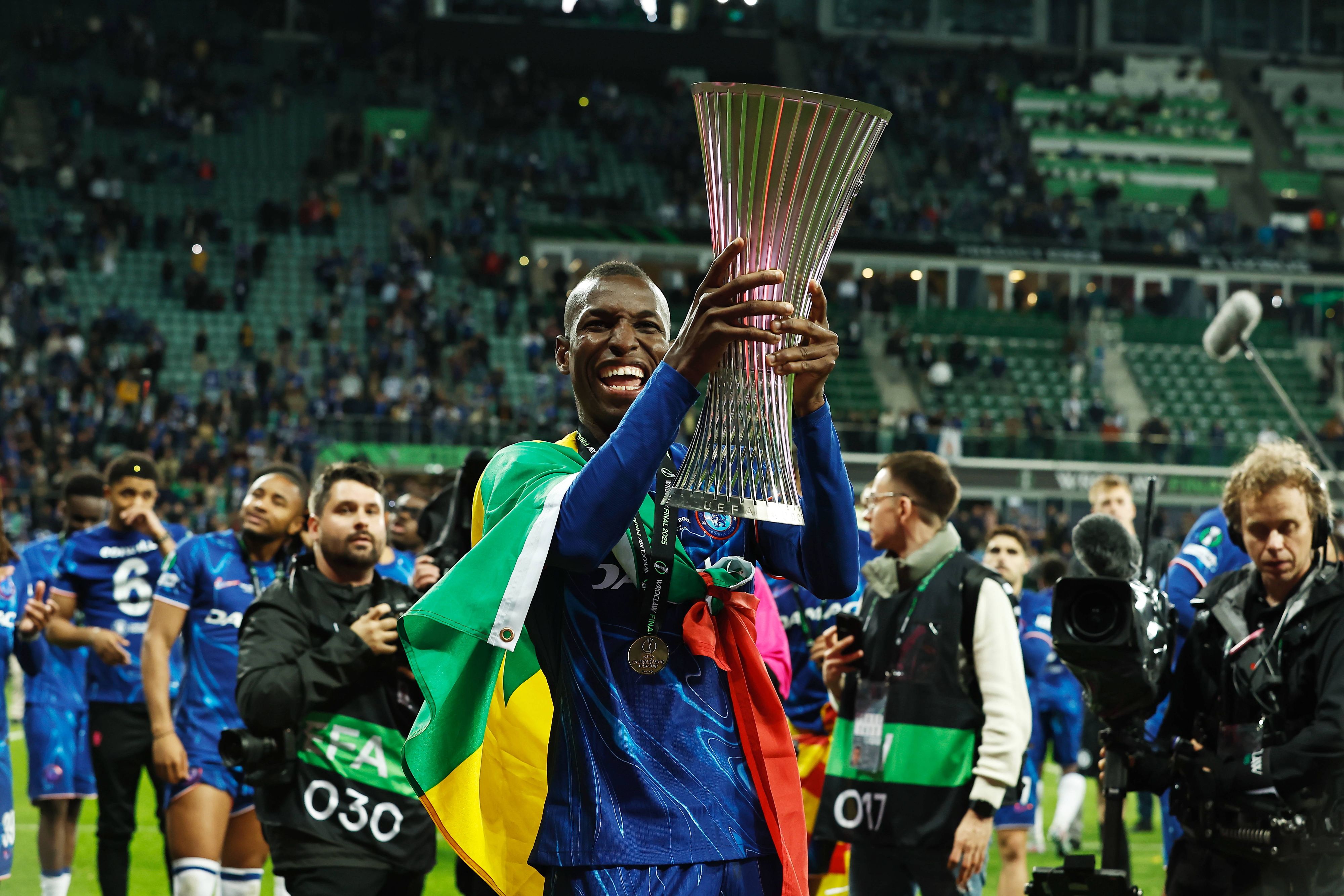 Nicolas Jackson soll kurz vor einer Leihe zu Bayern München stehen. 