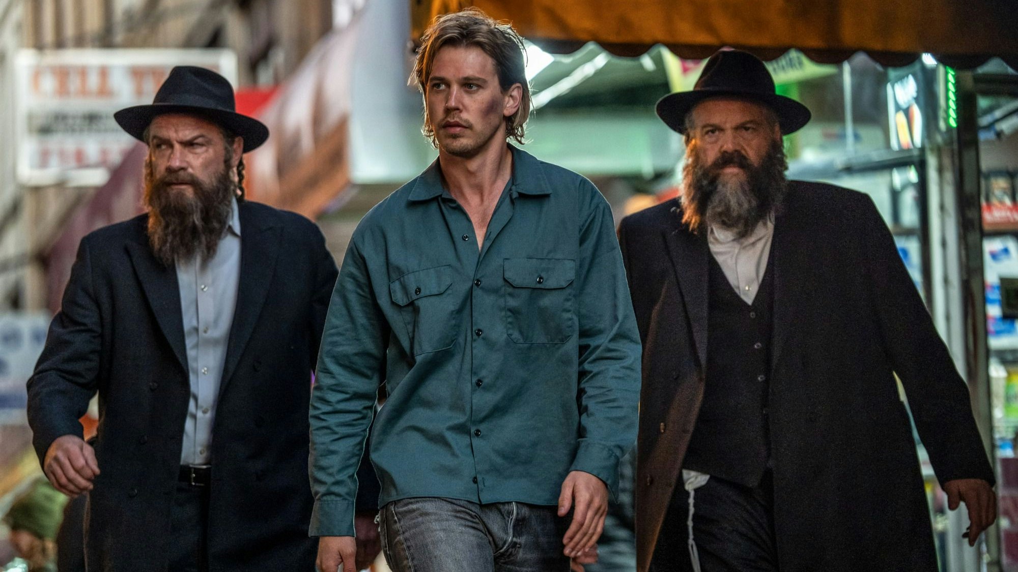 Liev Schreiber, Austin Butler und Vincent D’Onofrio (v.l.) in "Caught Stealing".