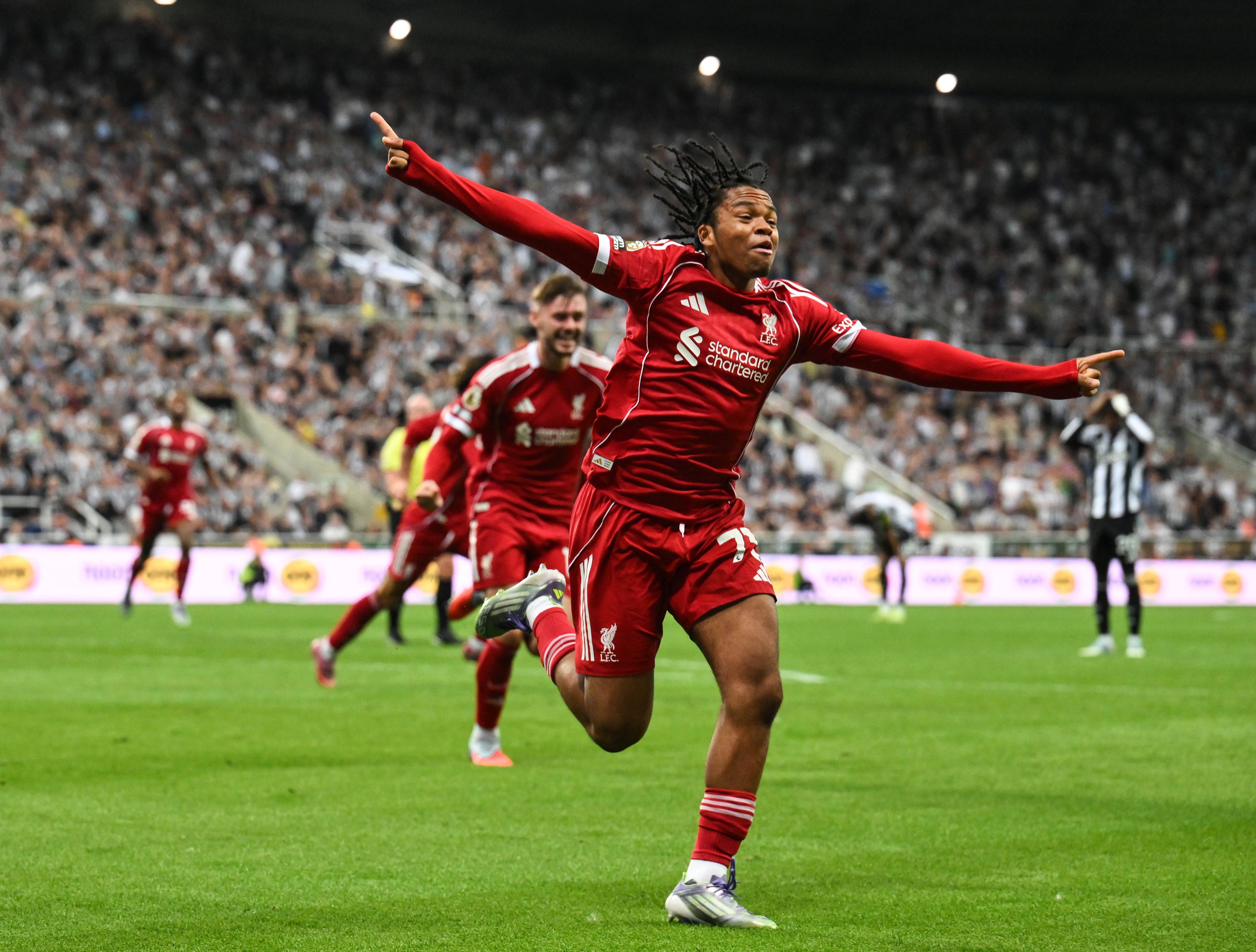 Rio Ngumoha traf bei seinem Premier-League-Debüt vier Minuten nach seiner Einwechslung. 