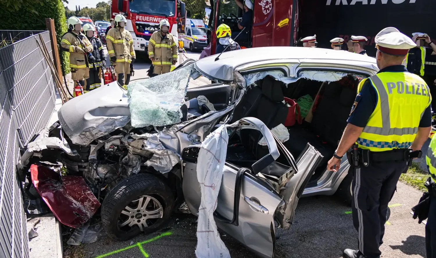 Heute.at - Horror-Unfall mitten in Traun – Frau schwer verletzt