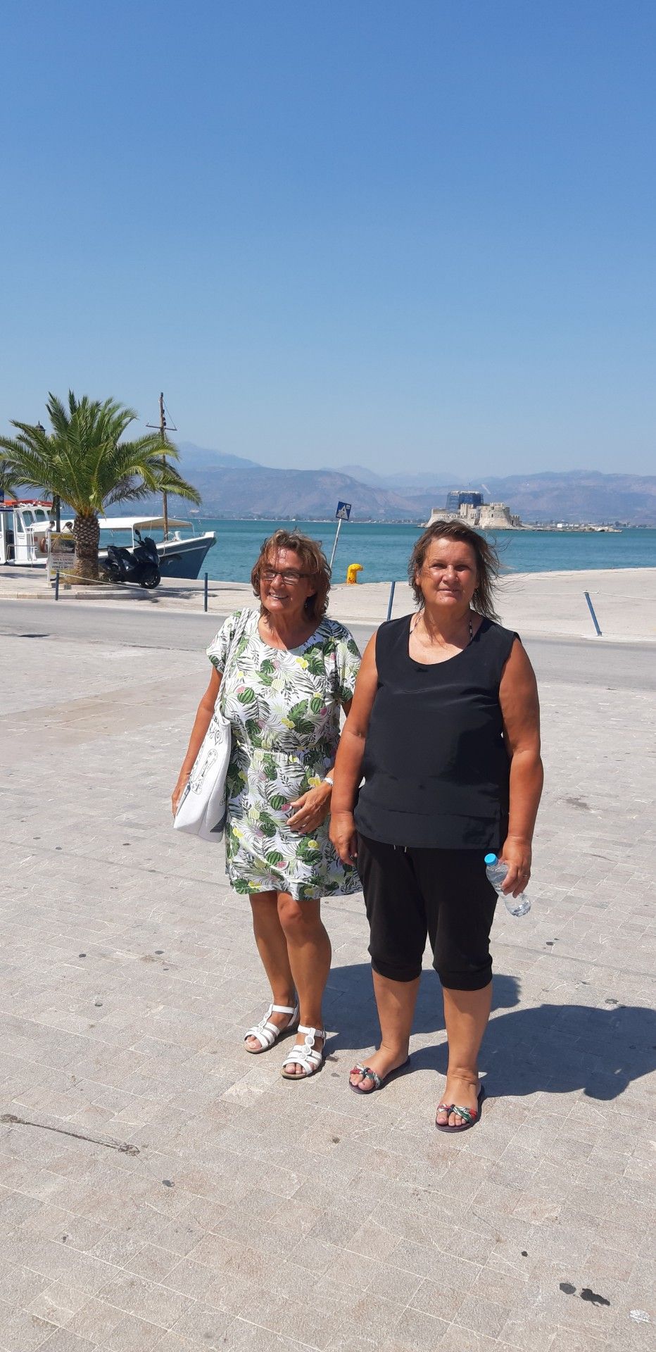 Britta (rechts) und Franziska mussten einiges mitmachen.