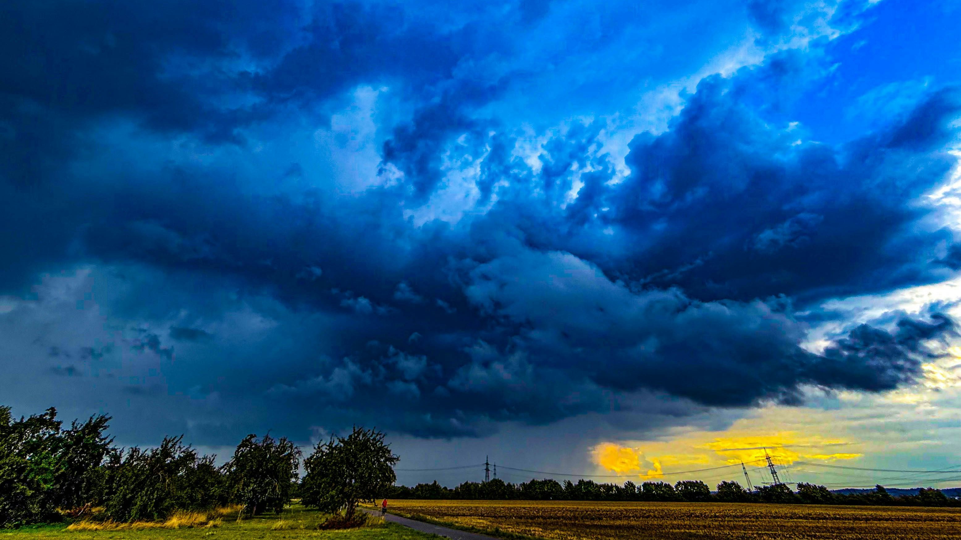 Heute.at - Gewitter, Regenschauer – Meteorologe erstaunt alle