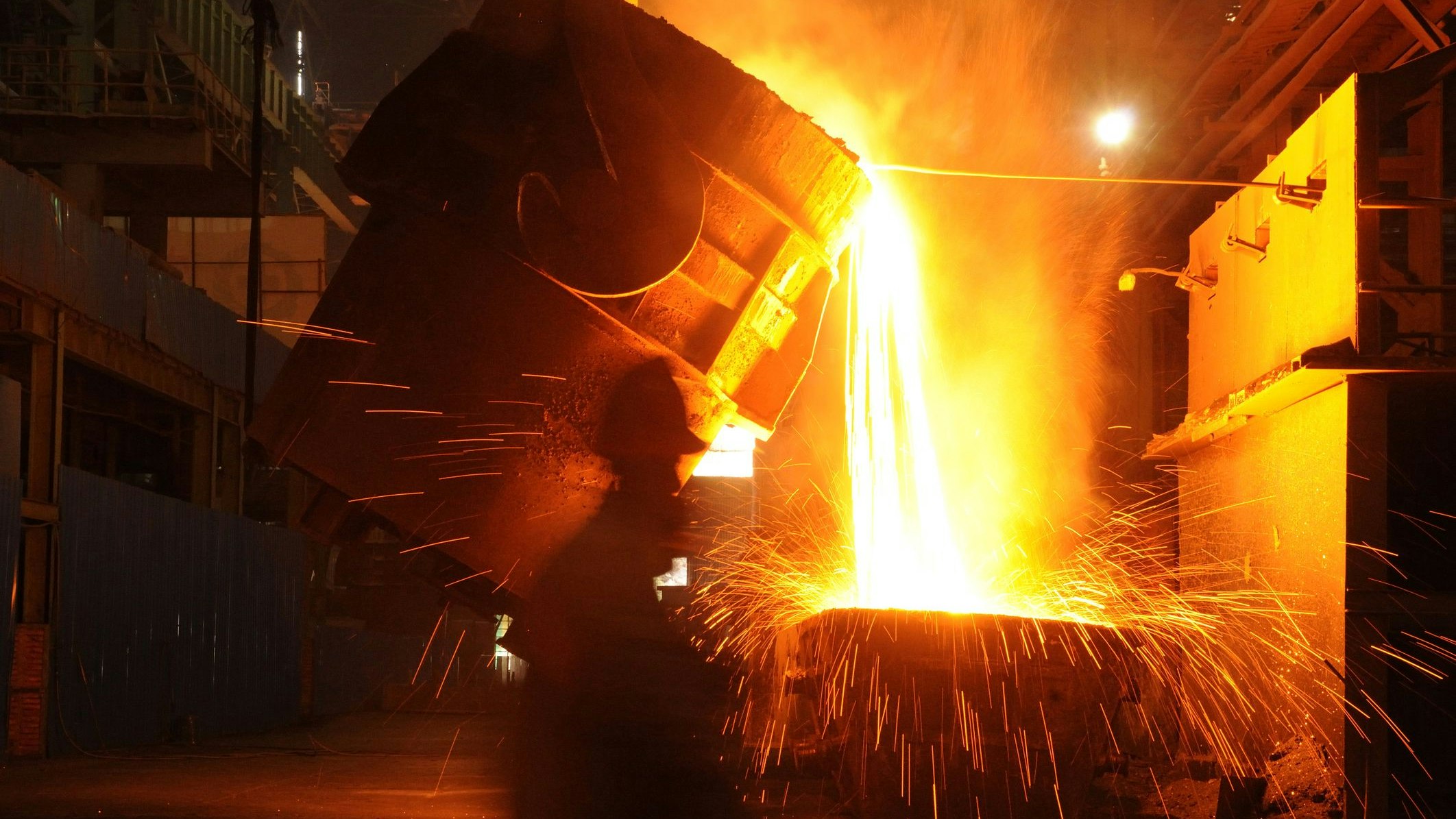 Heute.at - 450 Mitarbeiter zittern – Ex-Voest-Tochter baut nun um