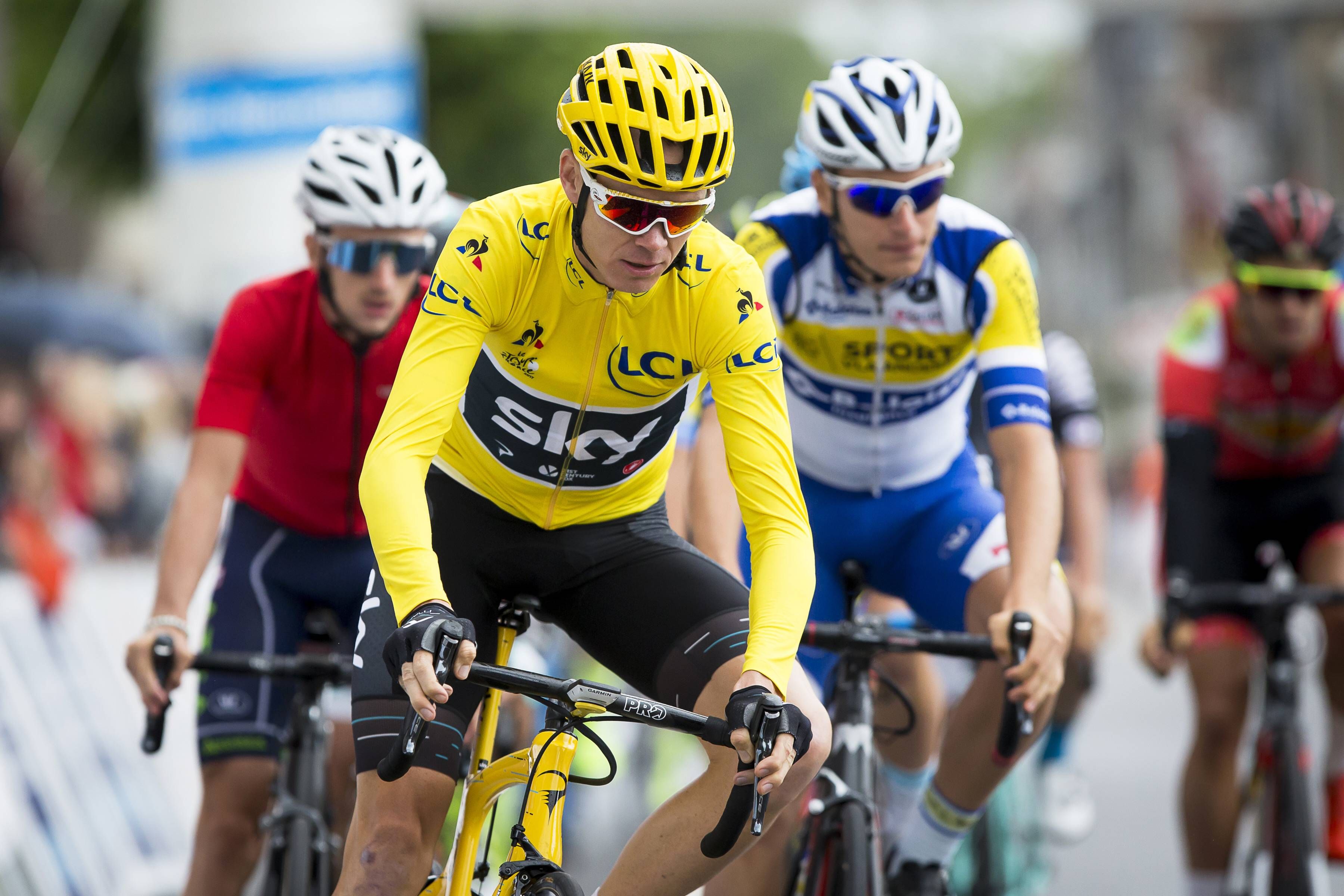 Chris Froome musste mit dem Hubschrauber abtransportiert werden.