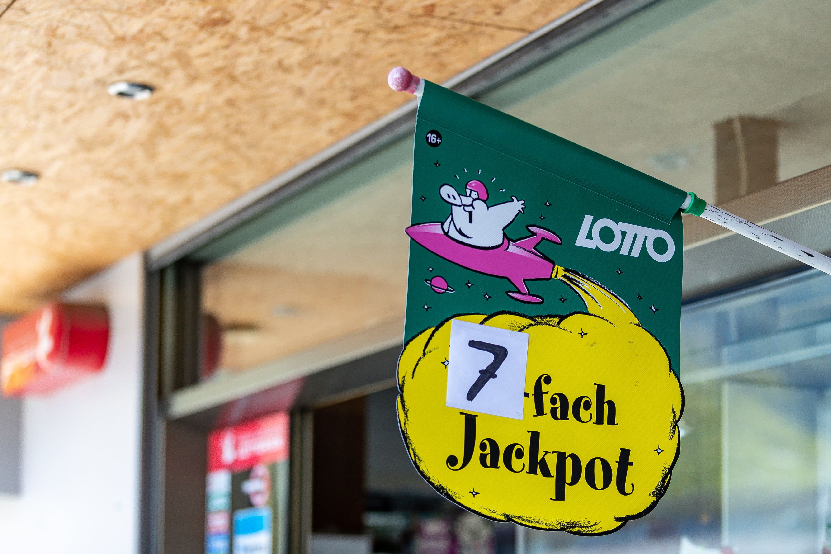 Am Mittwoch wurde der Lotto-Siebenfach-Jackpot von einem Teilnehmer oder einer Teilnehmerin aus OÖ geknackt.