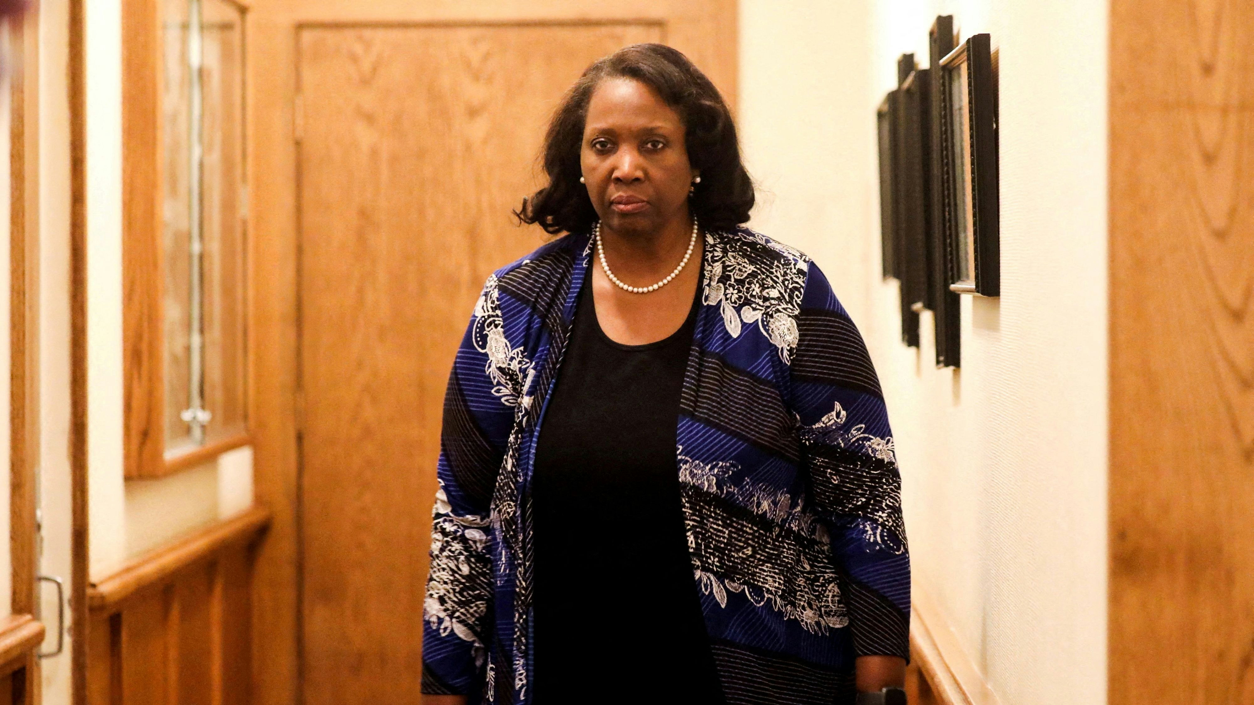 Heute.at - Fed-Gouverneurin bleibt – Trumps Entlassung gestoppt