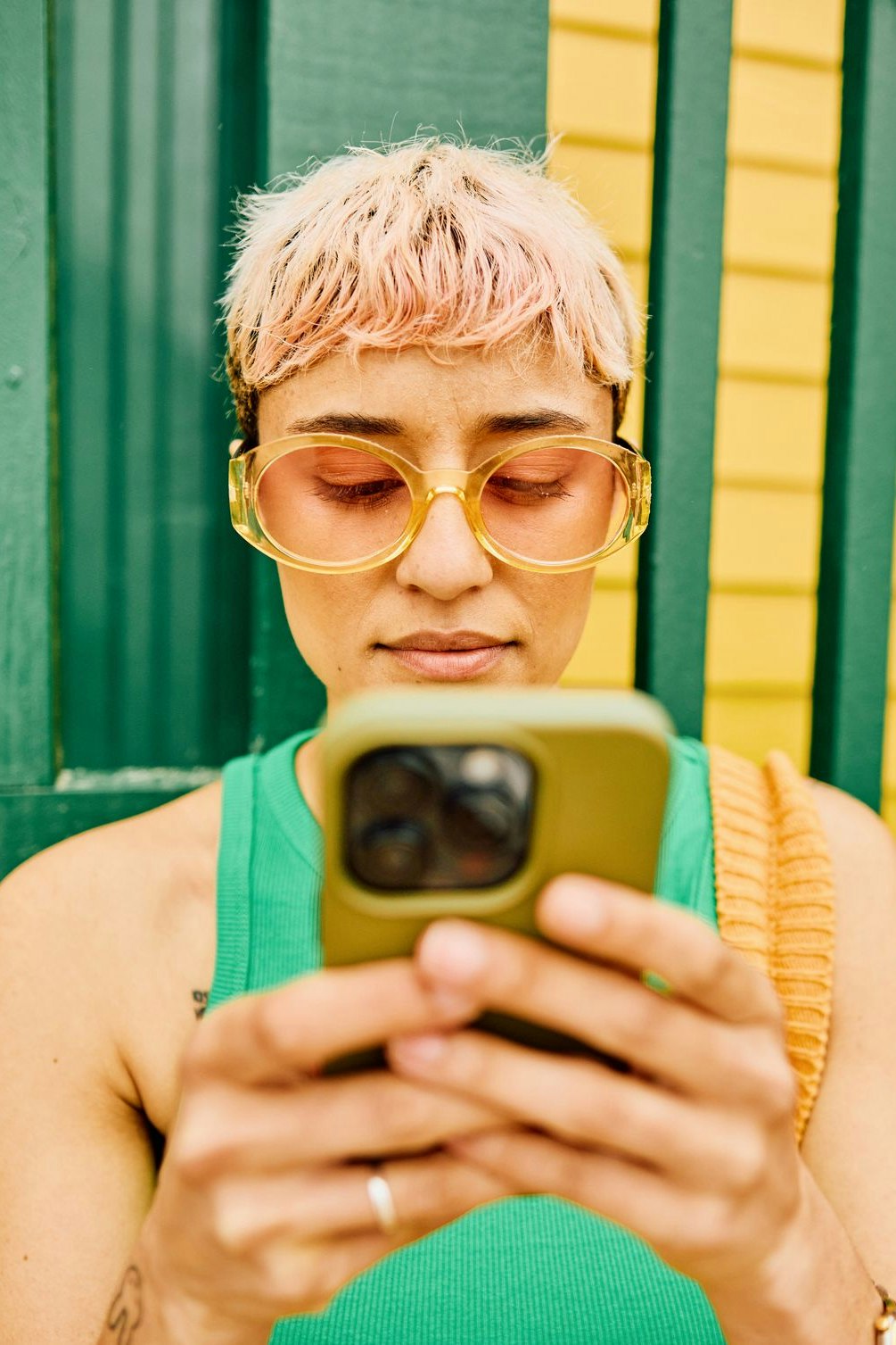Welche Rollen spielen Smartphone & Co an Glück und Unglück im Alltag?