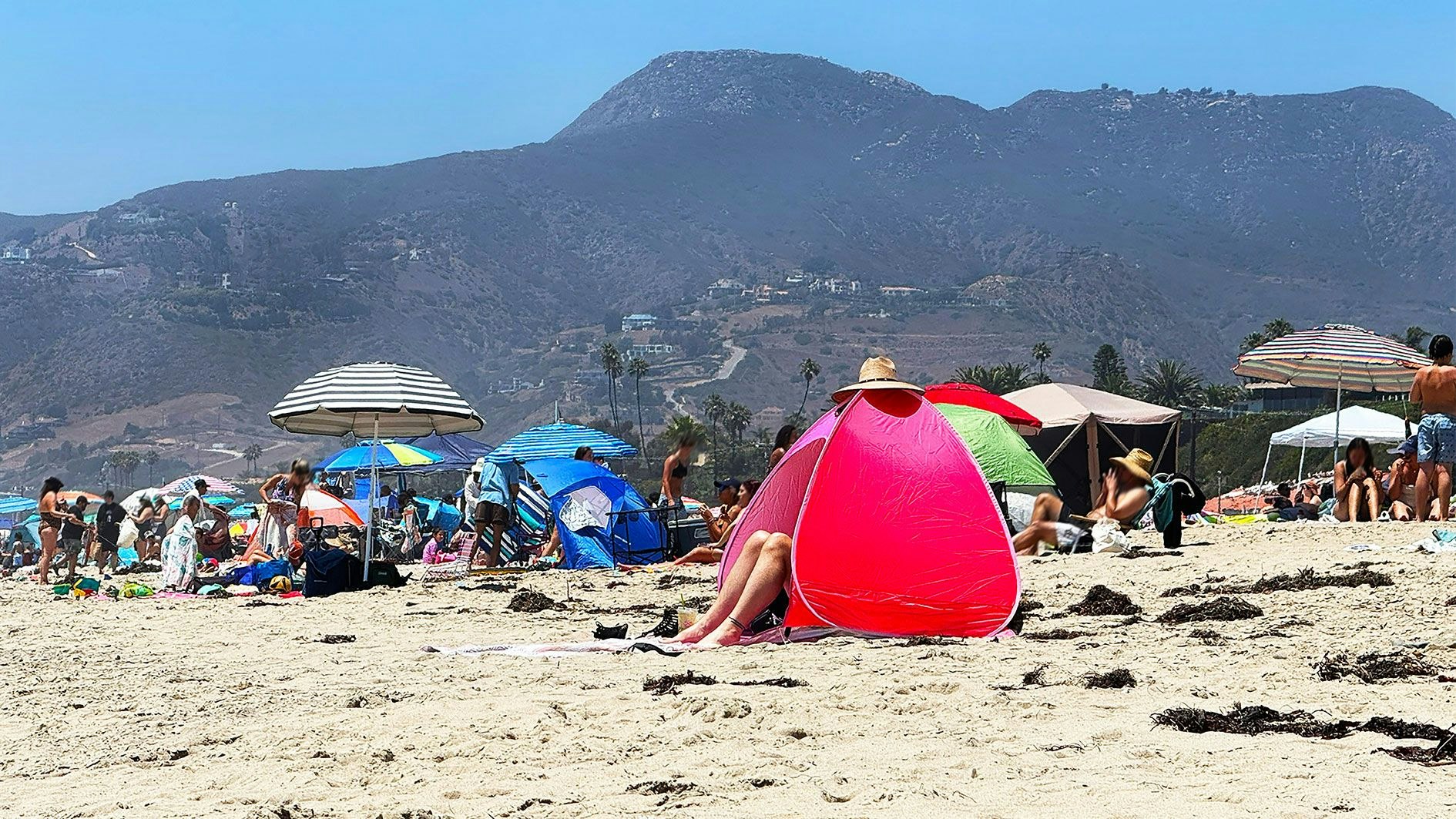 Heute.at - Urlauber genervt – wegen versperrter Sicht an Stränden