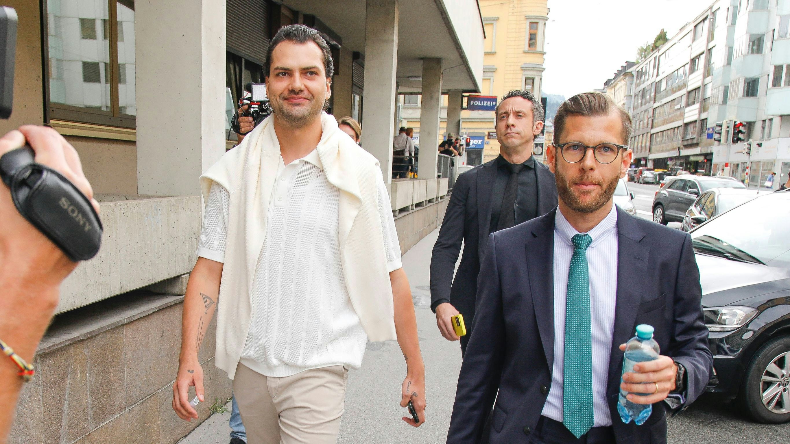 Heute.at - Endlich frei! Jimi Blue darf Österreich verlassen