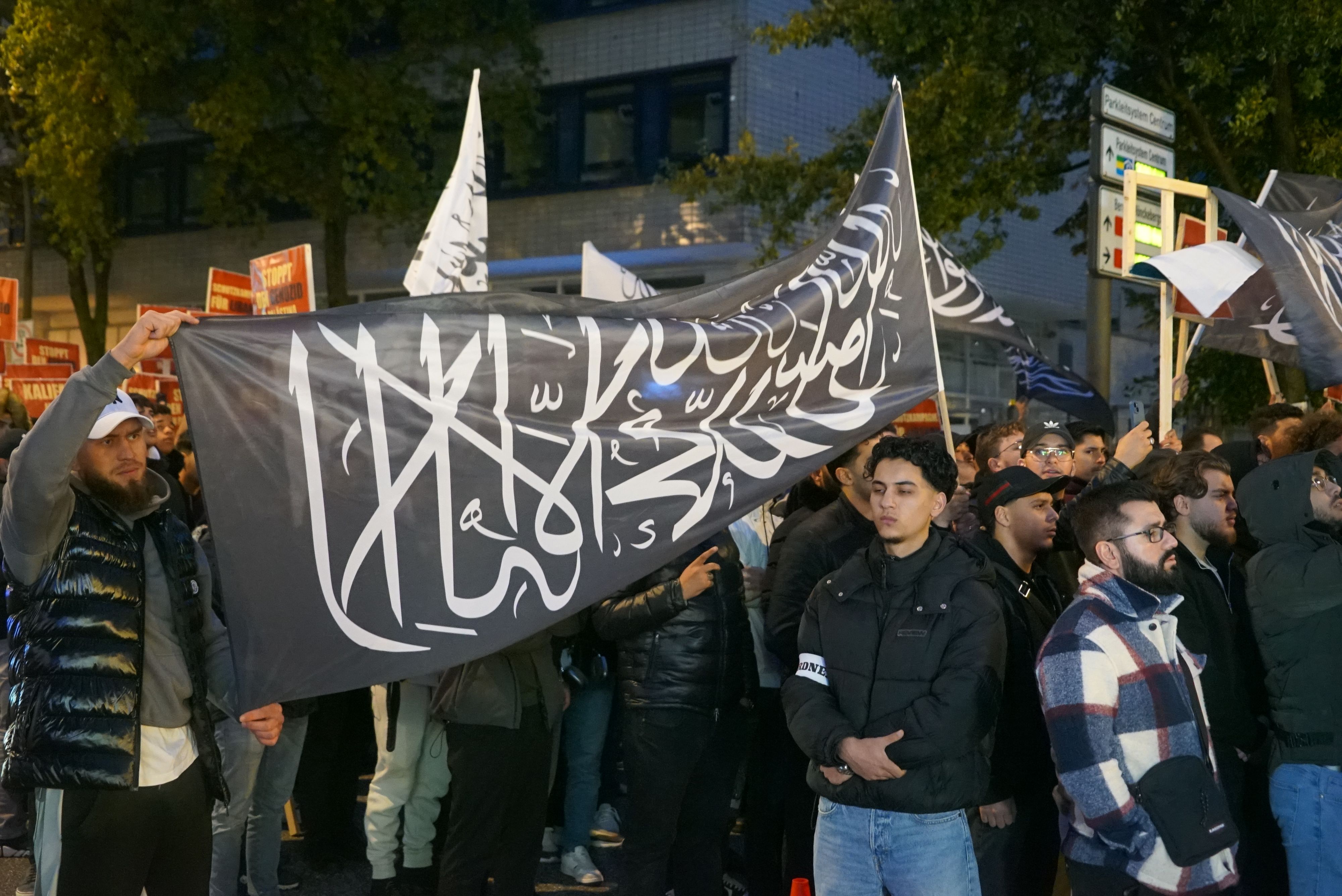 Islamistische Propaganda ist verstärkt im öffentlichen Leben wahrnehmbar. (Symbolfoto)