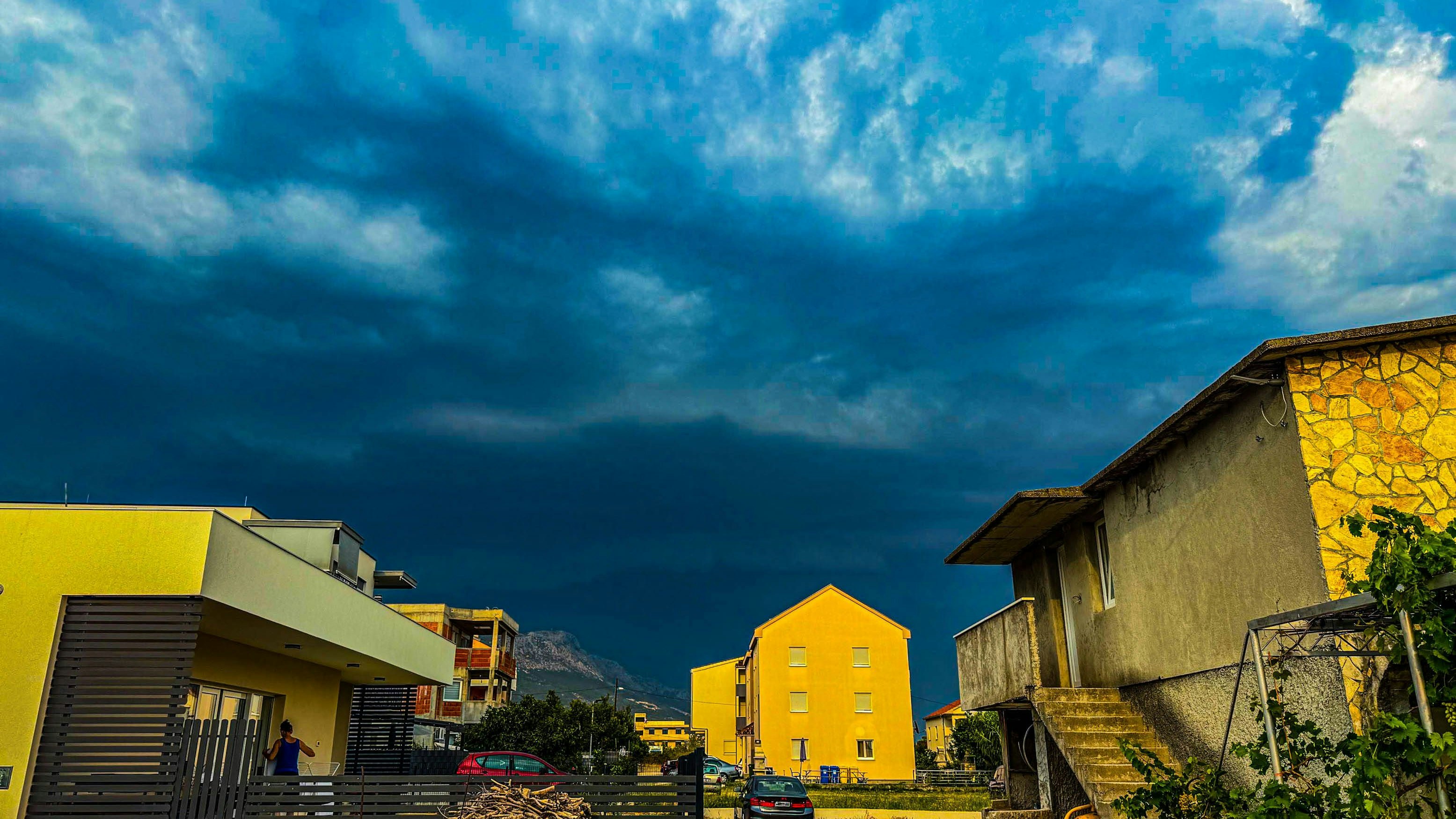 Heute.at - Heftige Gewitter steuern direkt auf Österreich zu