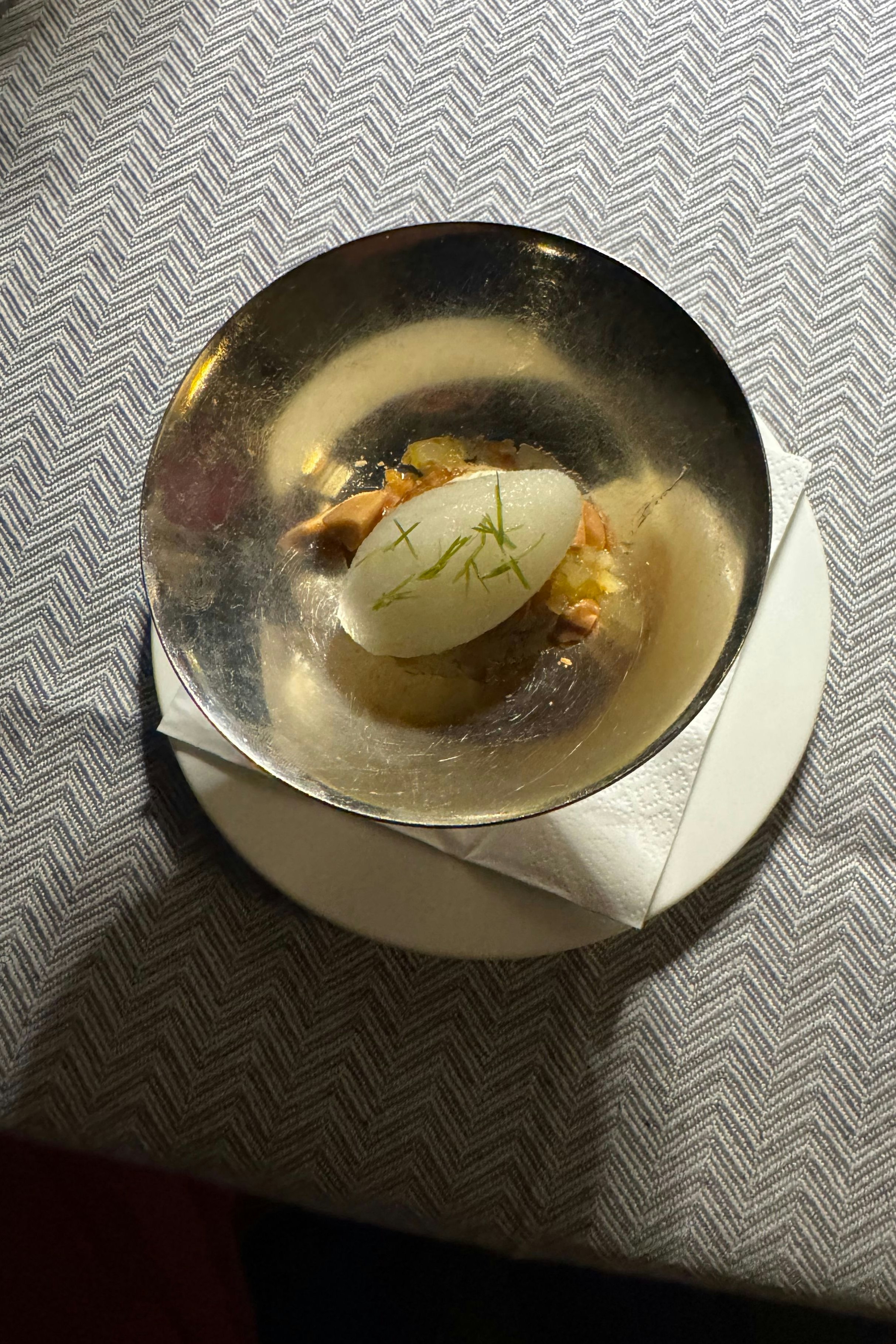 Zitrus-Sorbet mit Maiwipferl &amp; Mandel