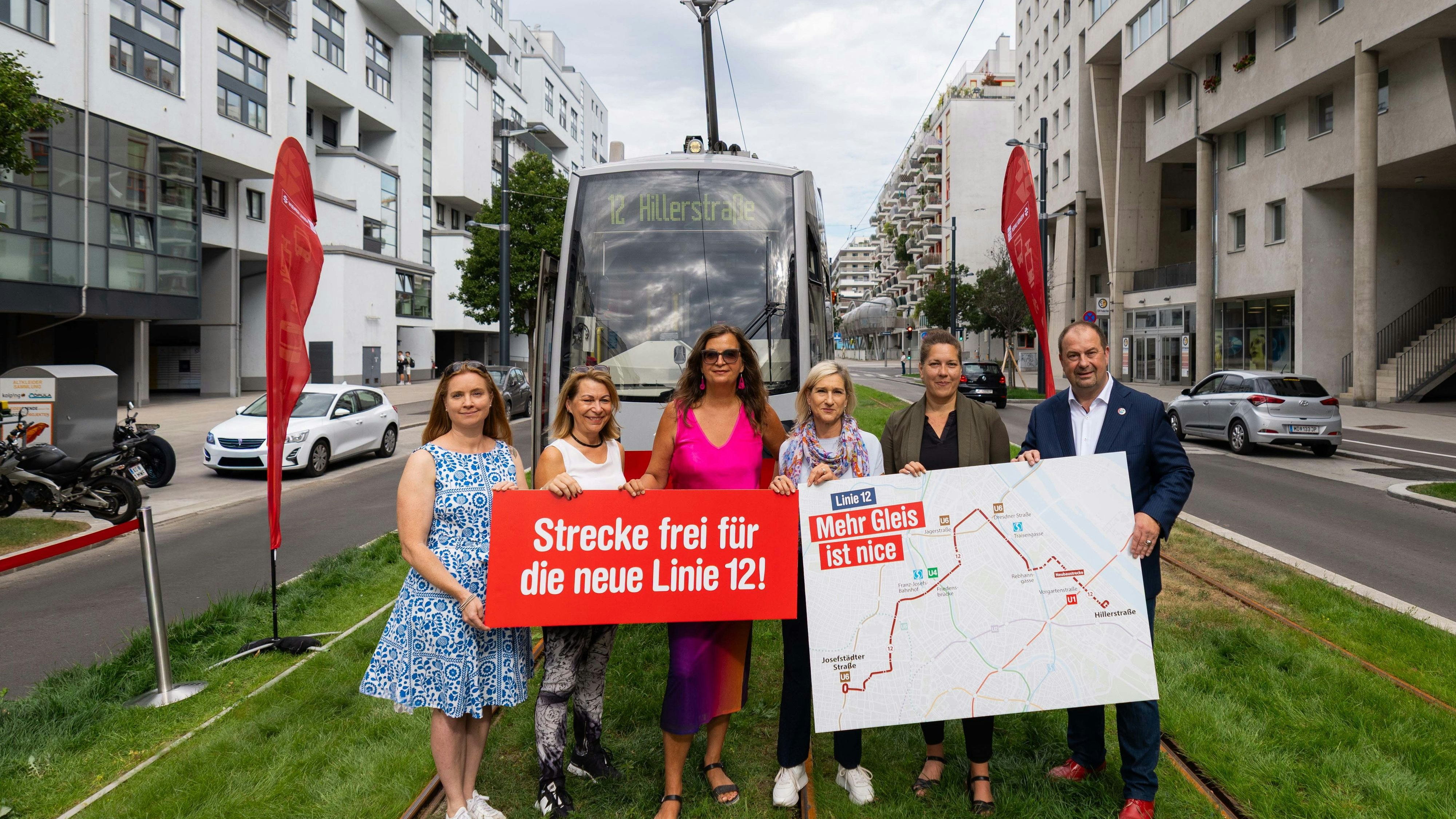 Heute.at - Premiere für neue Bim – Linie 12 startet ab September