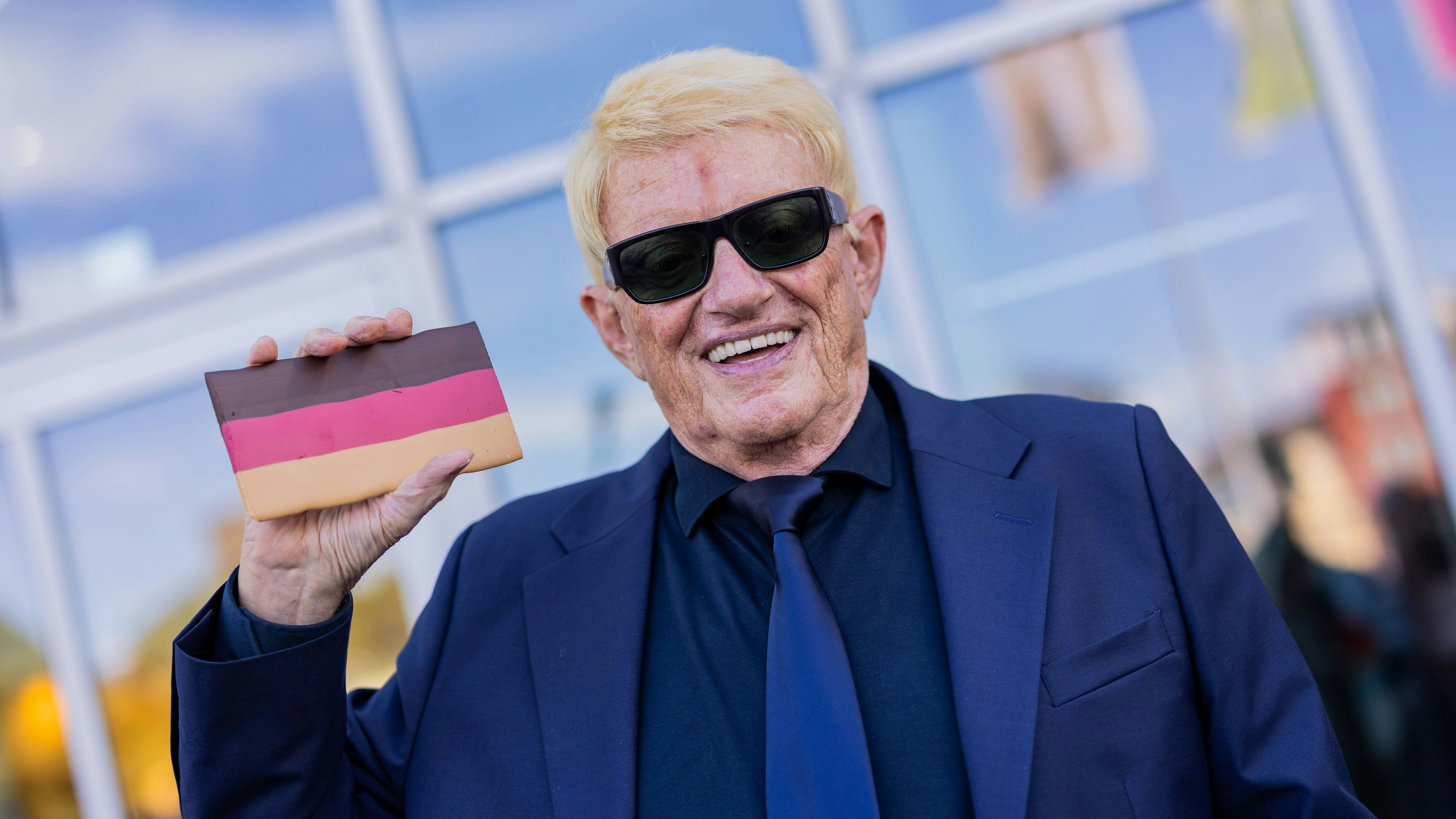 Heute.at - Schwachsinnig! Heino bekommt Abfuhr wegen Schokolade