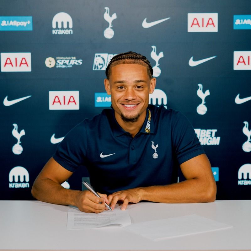 Leipzig-Offensivspieler Xavi Simons wechselt zu Tottenham. 