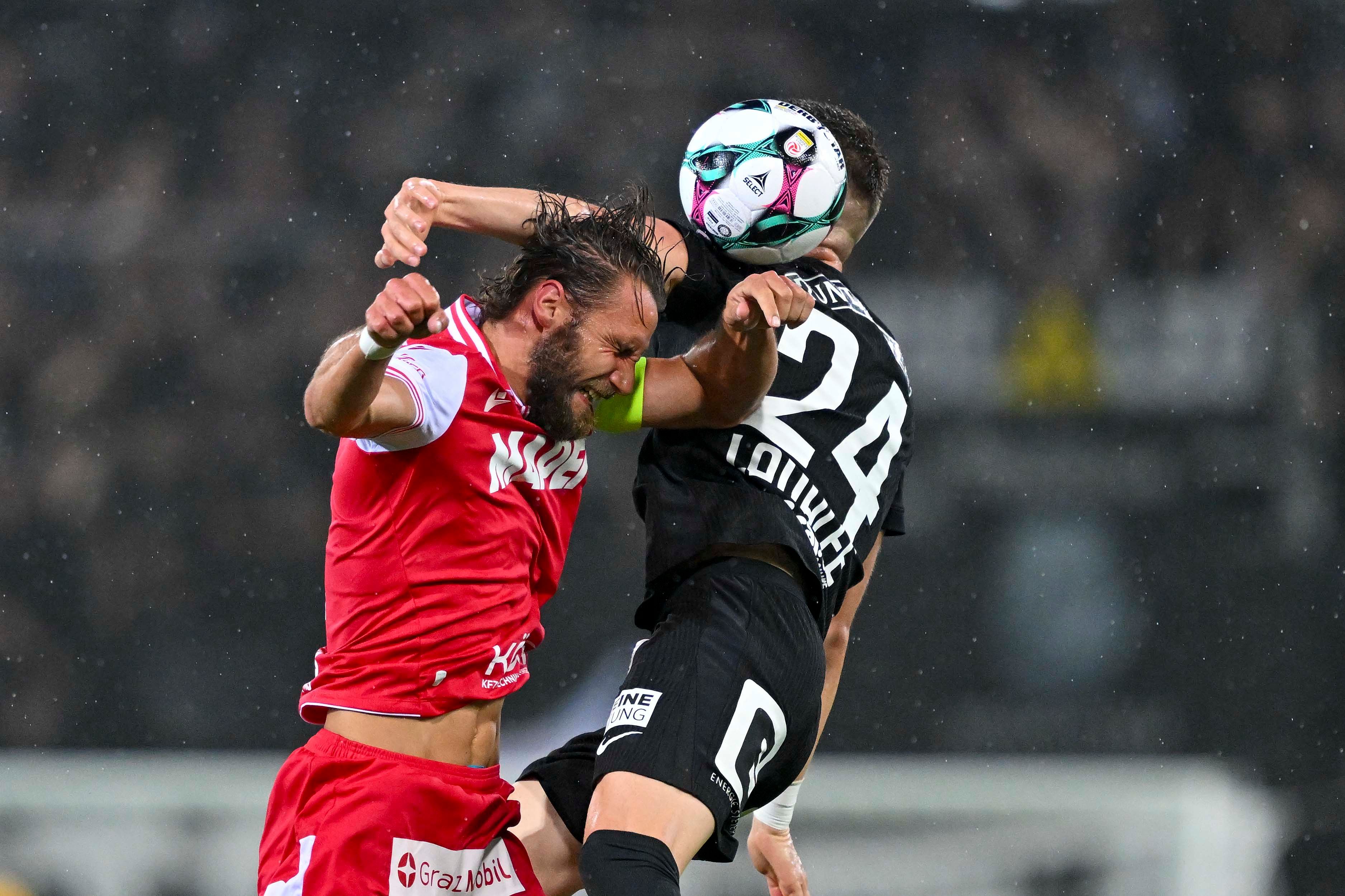 Der GAK und Sturm Graz treffen im Grazer Derby aufeinander. 