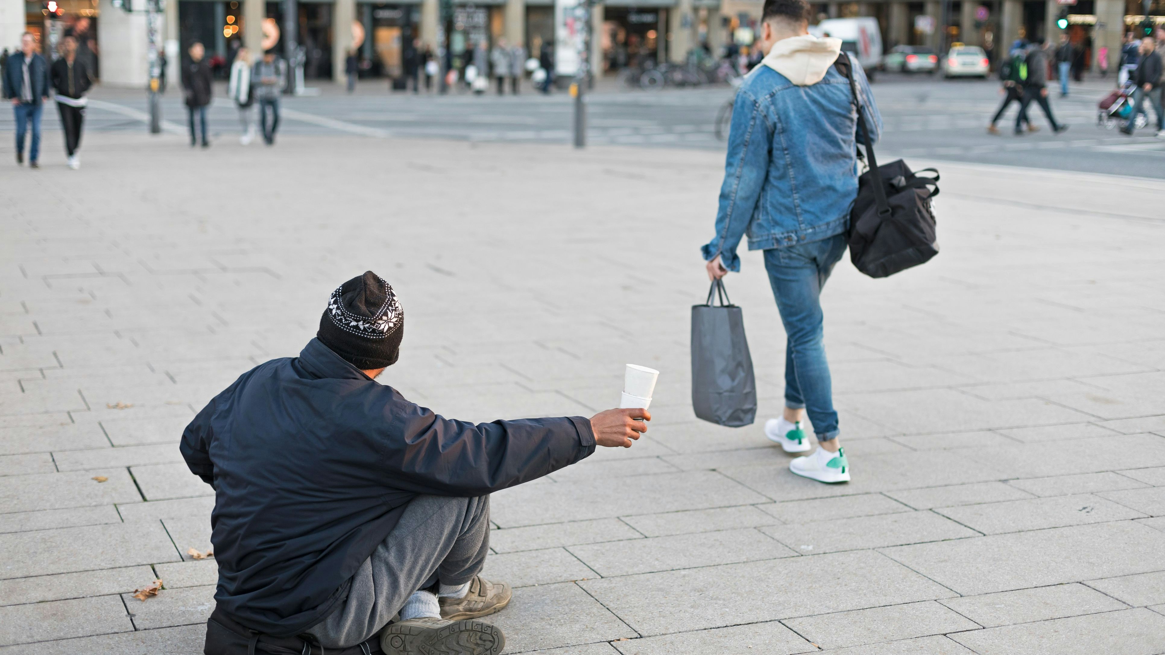 In der Steiermark wird das Betteln künftig strenger reglementiert. Symbolbild.