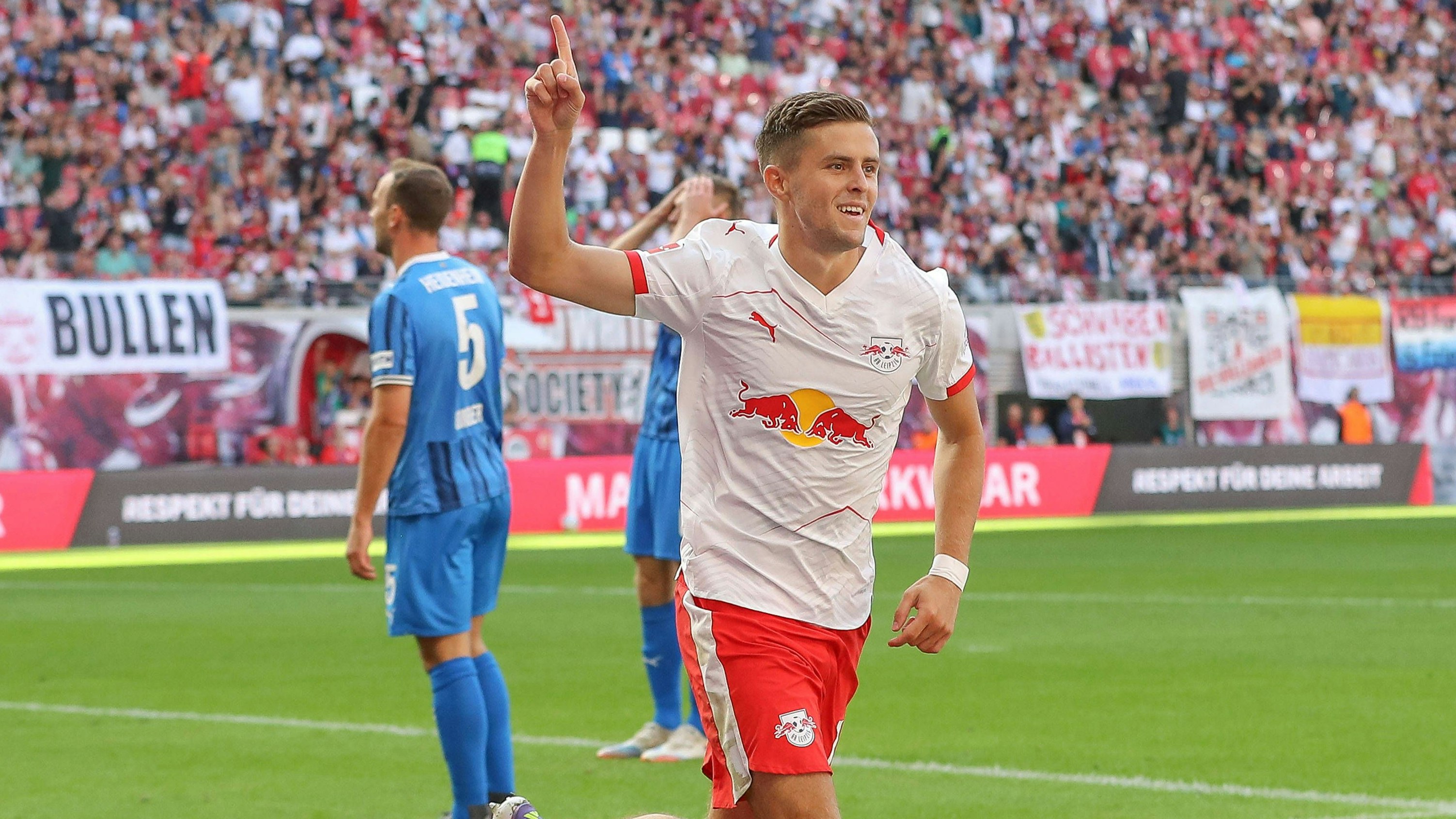 Heute.at - Baumgartner erzielt Zaubertor - Ilzer mit Niederlage