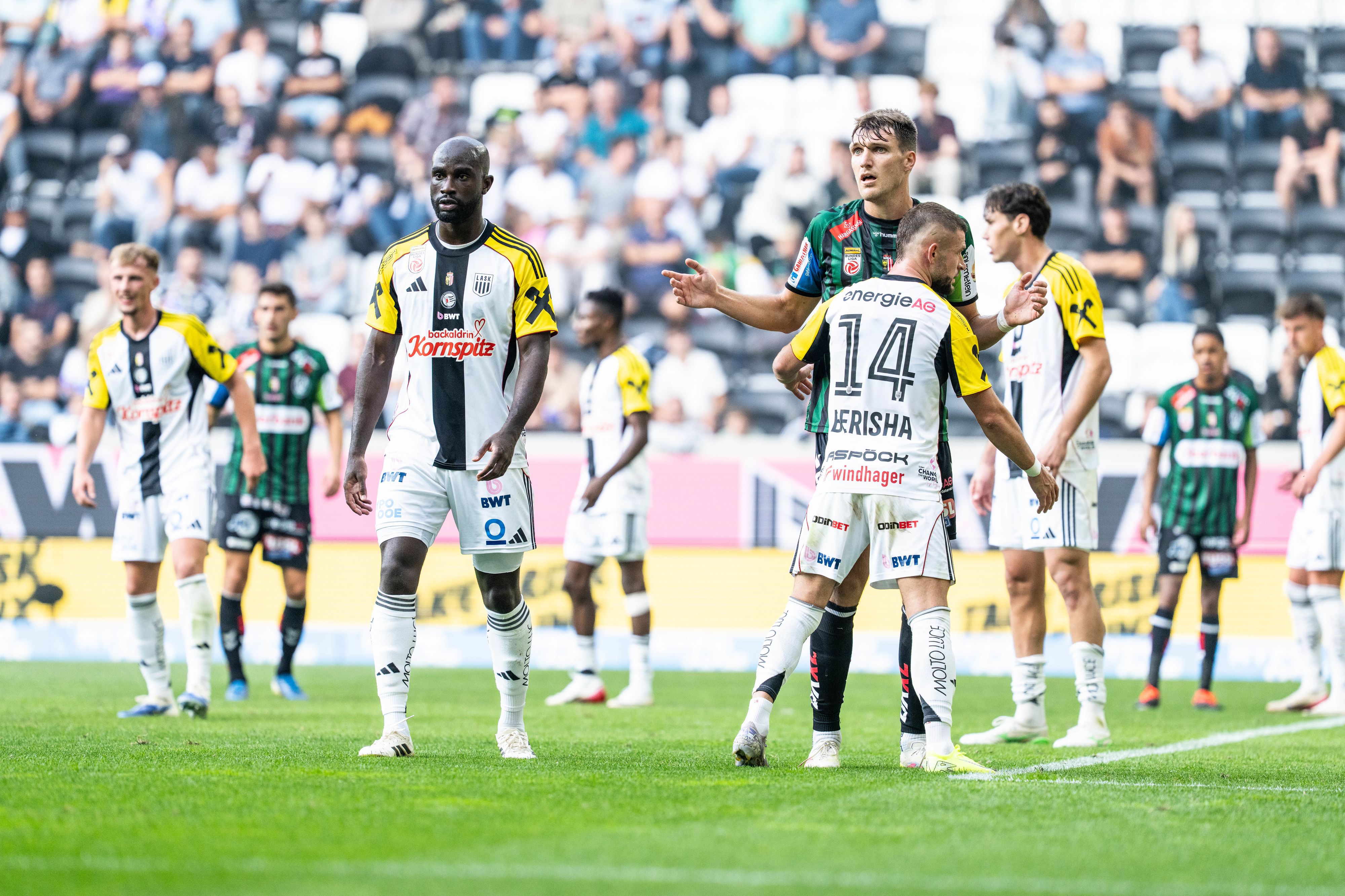 Der LASK kassierte eine 1:3-Heimniederlage gegen die SV Ried. 