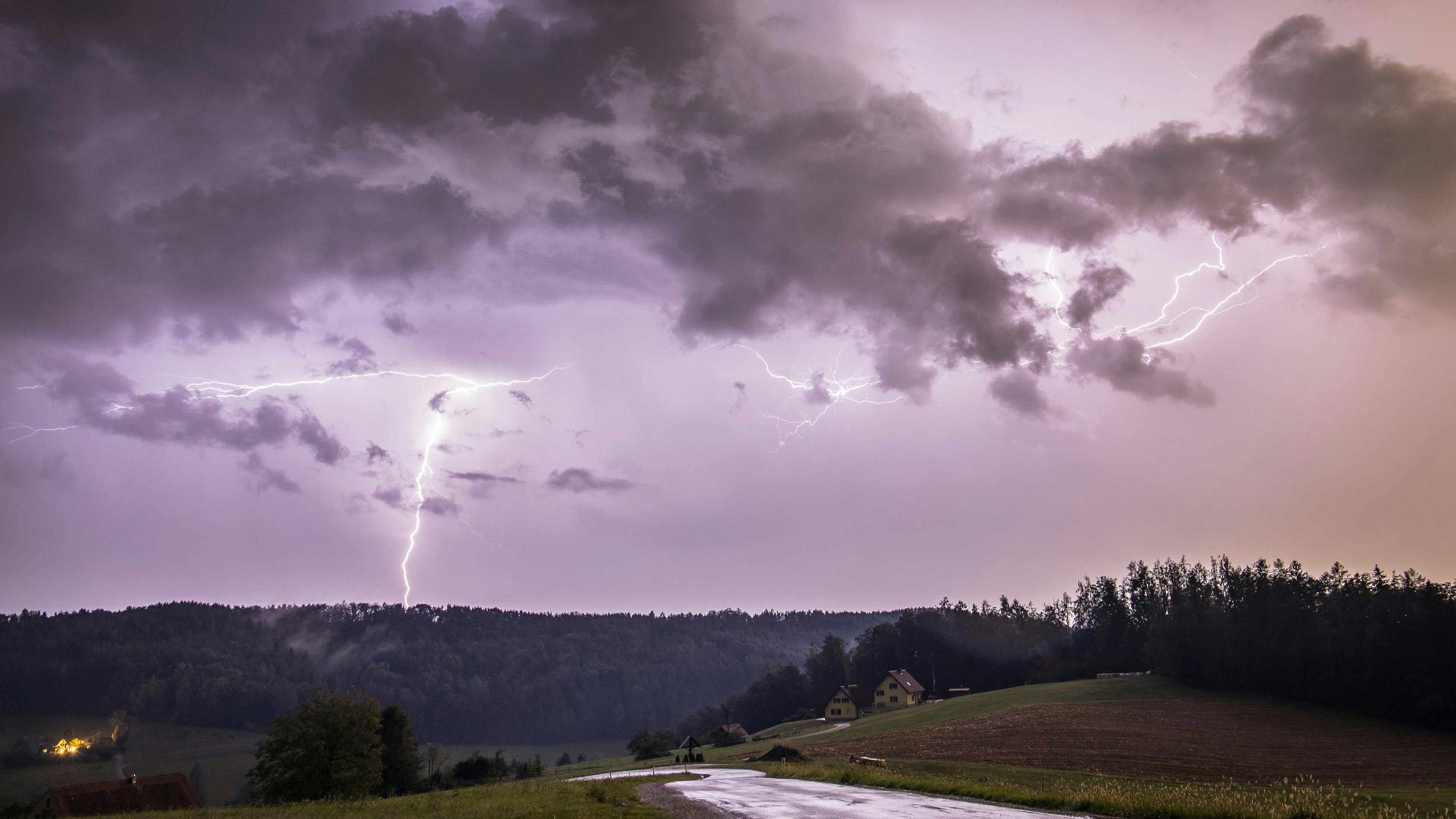 Heute.at - Blitz und Donner – wo jetzt Gewitter möglich sind