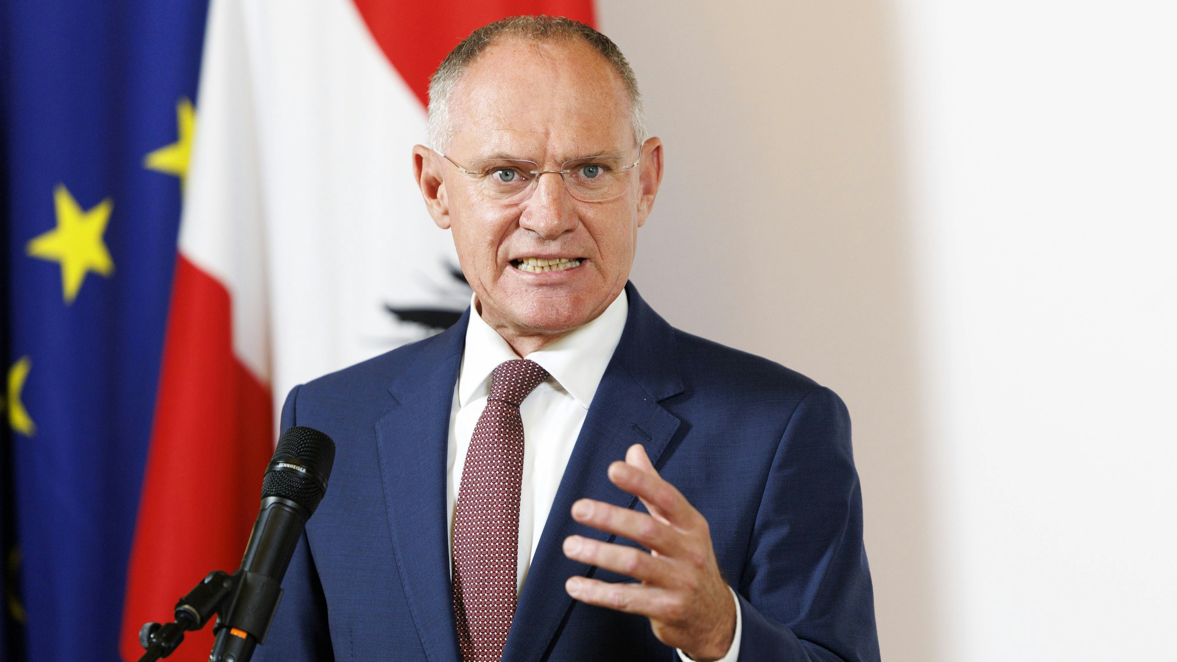 Heute.at - Cyberattacke auf Ministerium – jetzt spricht Karner