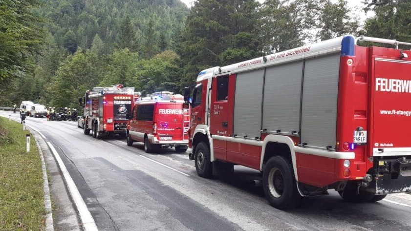 Heute.at - Tödlicher Crash! Biker (65) kommt von Straße ab