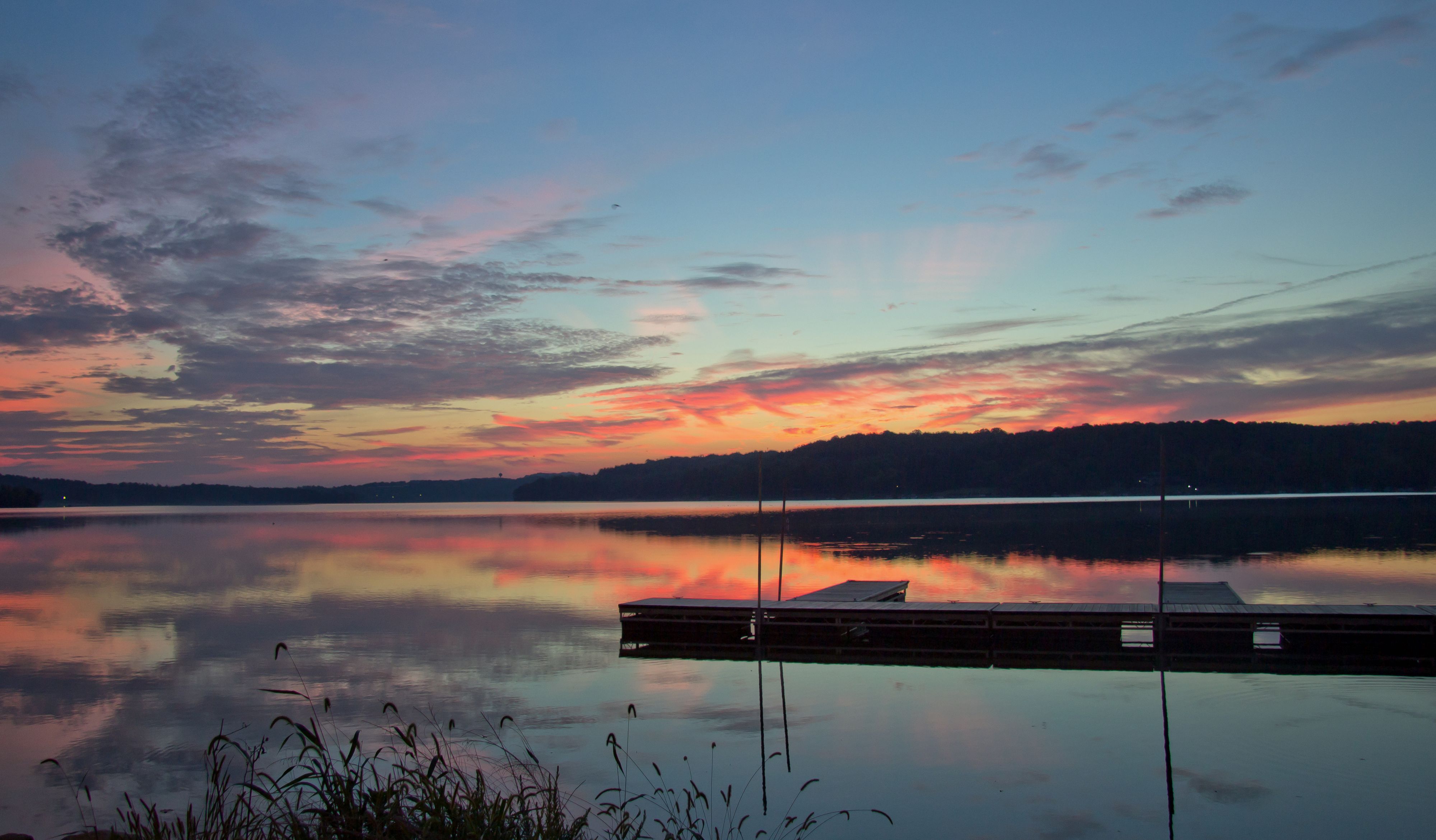 Die Frau soll ihren vier Jahre alten Sohn von einem Steg in den Atwood Lake (Ohio, im Bild) ins Wasser geworfen haben.