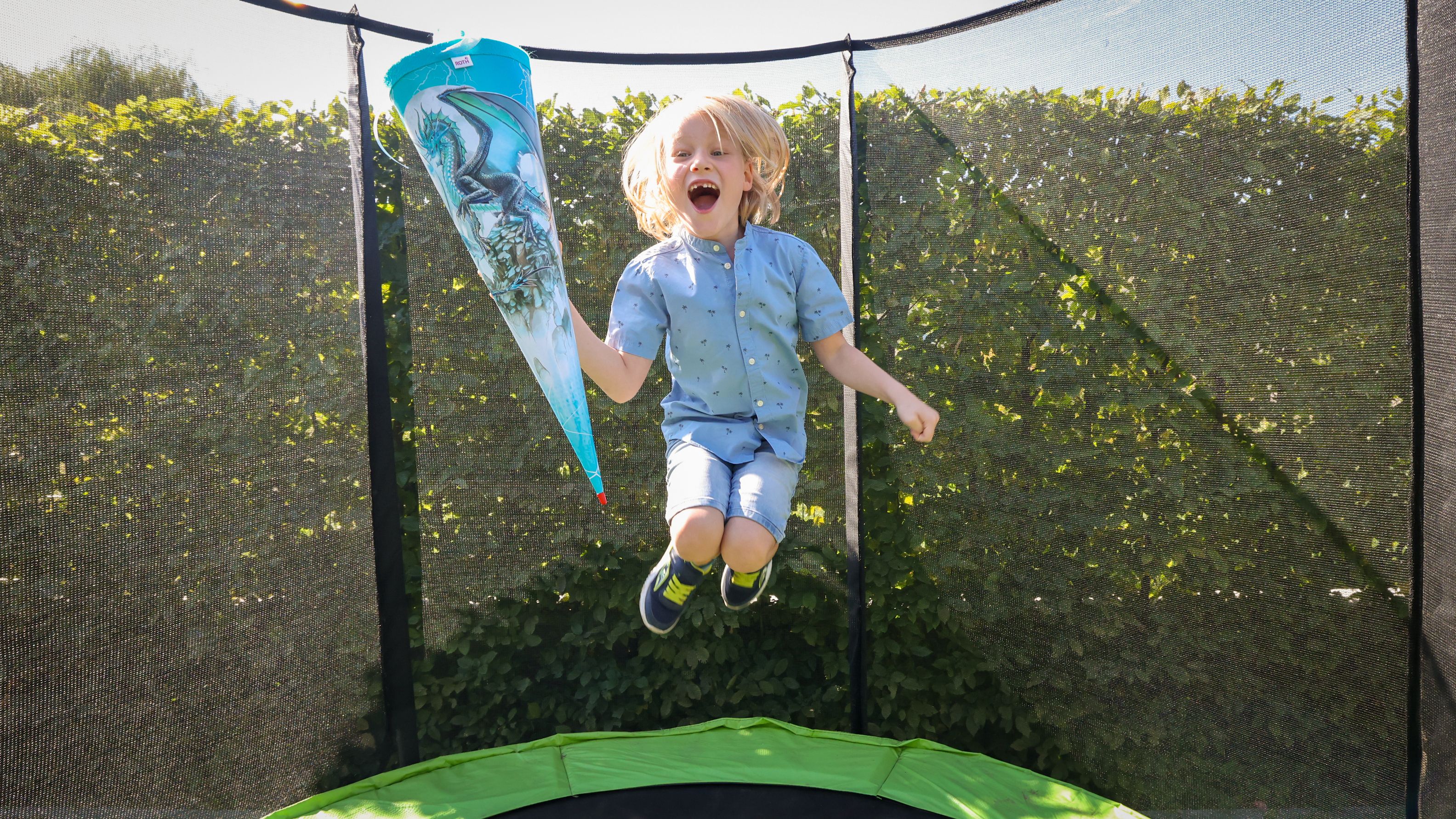 Freudensprung! Simon (6) aus St. Andrä-Wördern ist schon ganz aufgeregt.