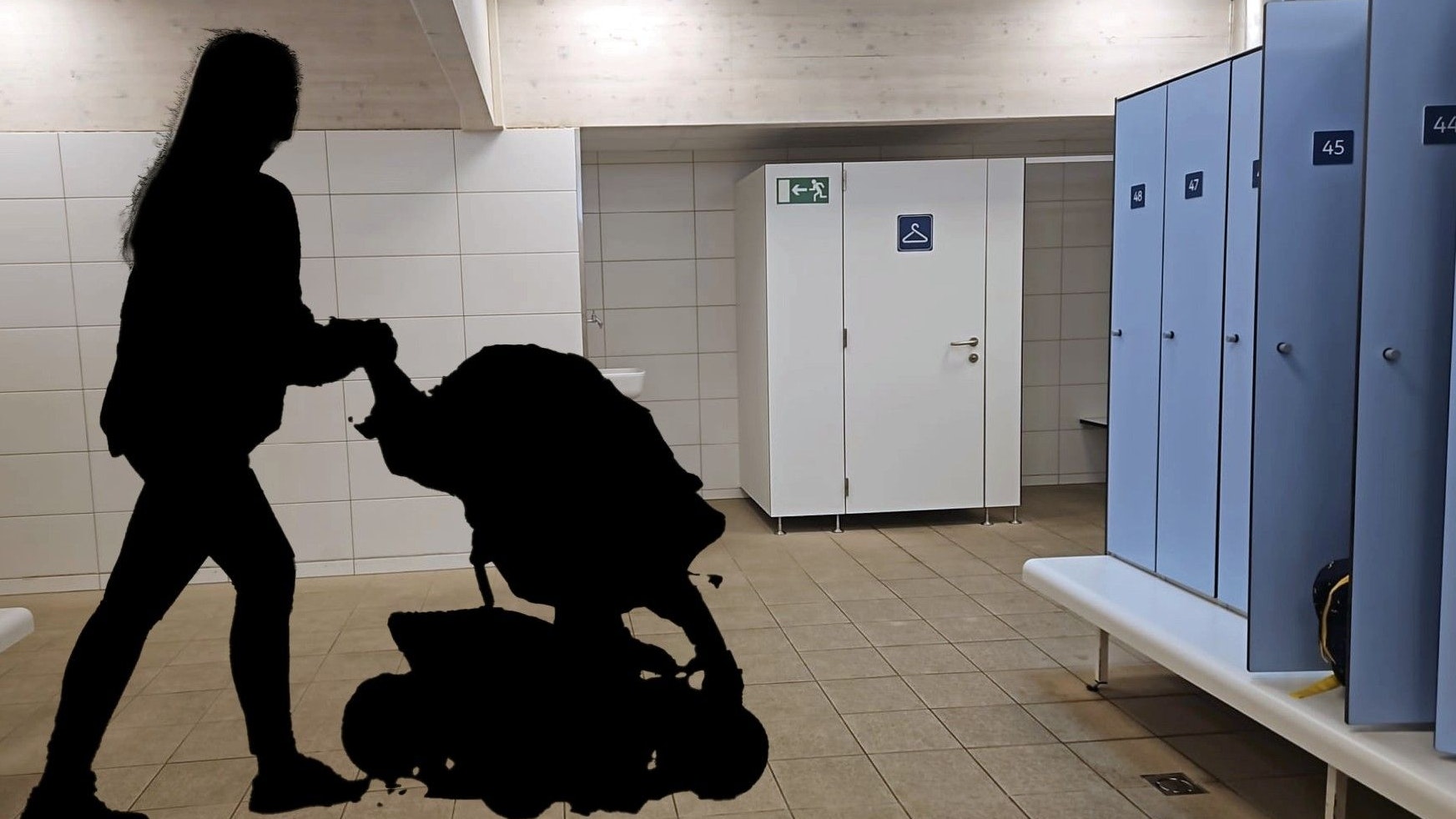 Heute.at - Wegen Kinderwagen: Mutter aus Freibad-Umkleide geworfen