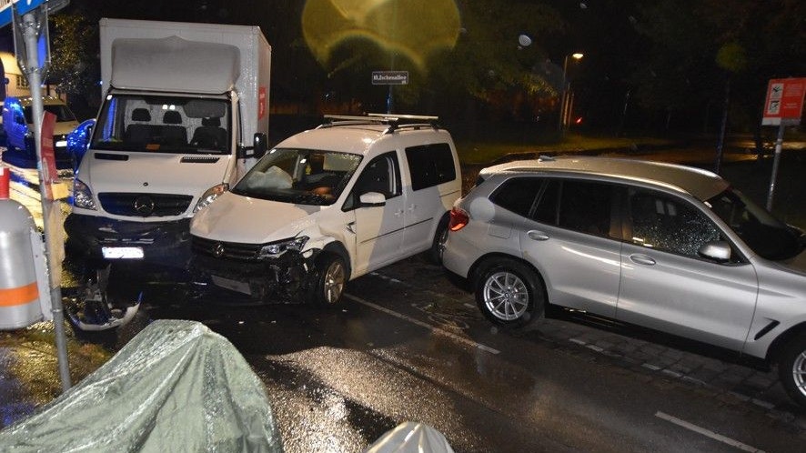 Ein Alkotest beim Lenker ergab 1,4 Promille. 