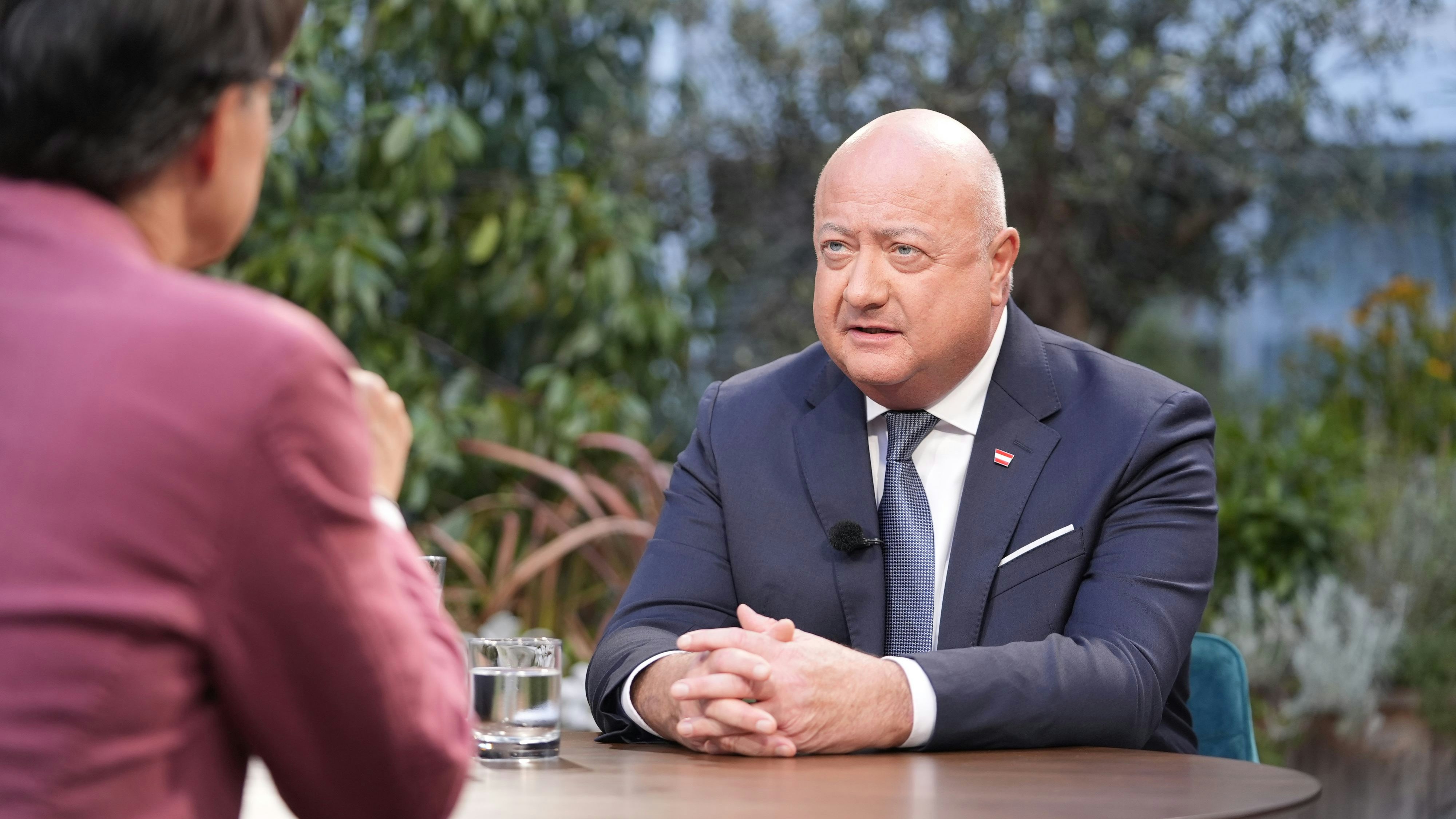 Heute.at - Sozialhilfe-Hammer! Kanzler kündigt im TV Reform an