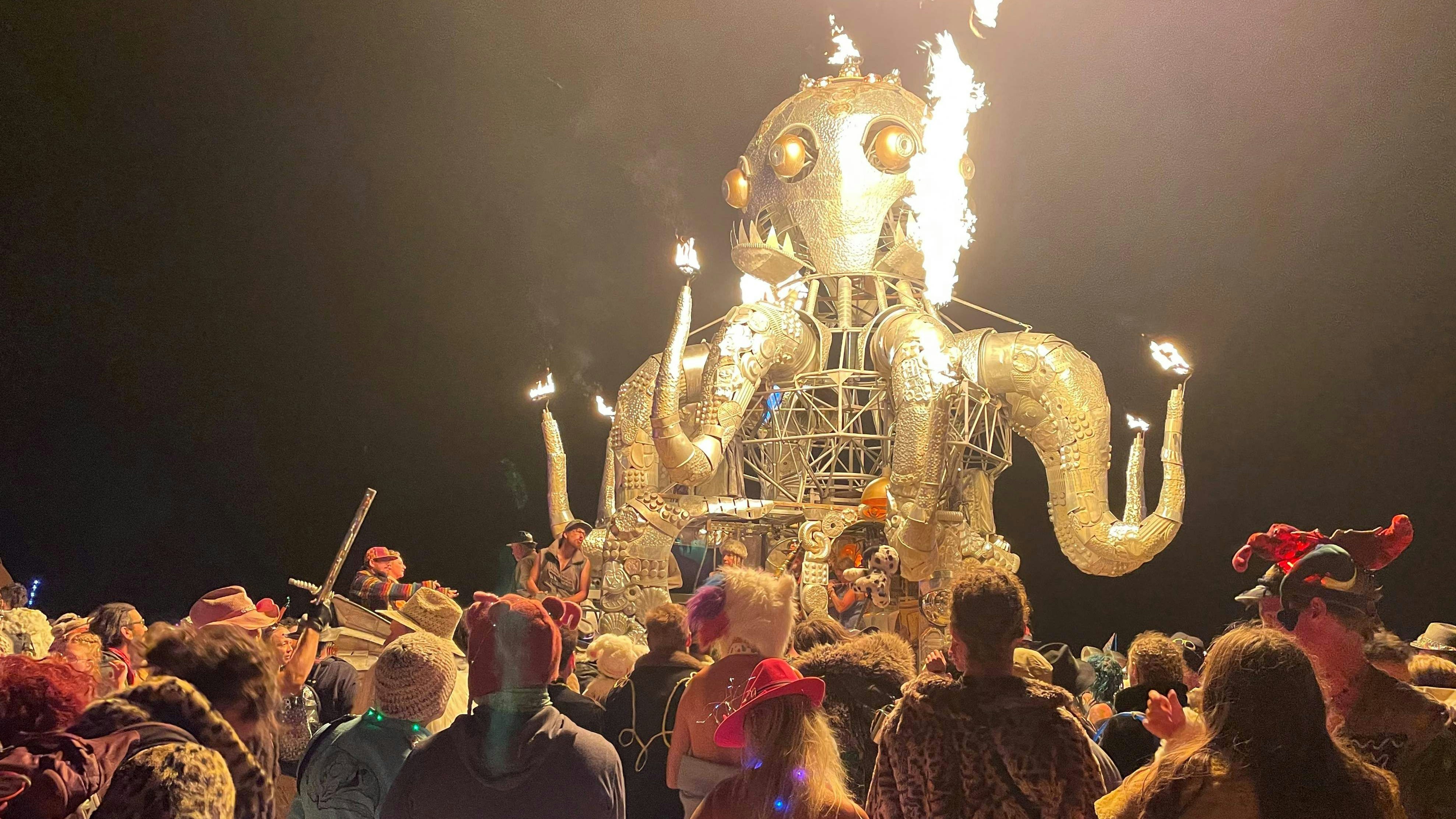 Heute.at - Burning-Man-Festival: Leiche in Blutlache entdeckt