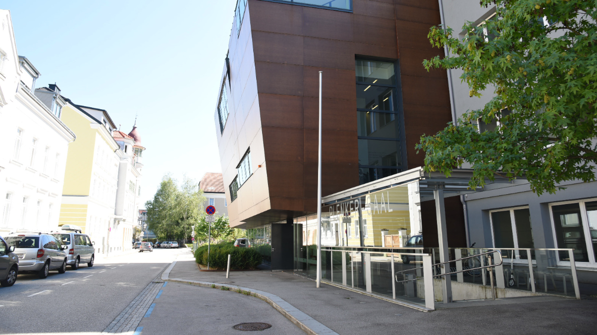 Heute.at - Klavier weg, Bargeld in Sackerl – Skandal um Schule