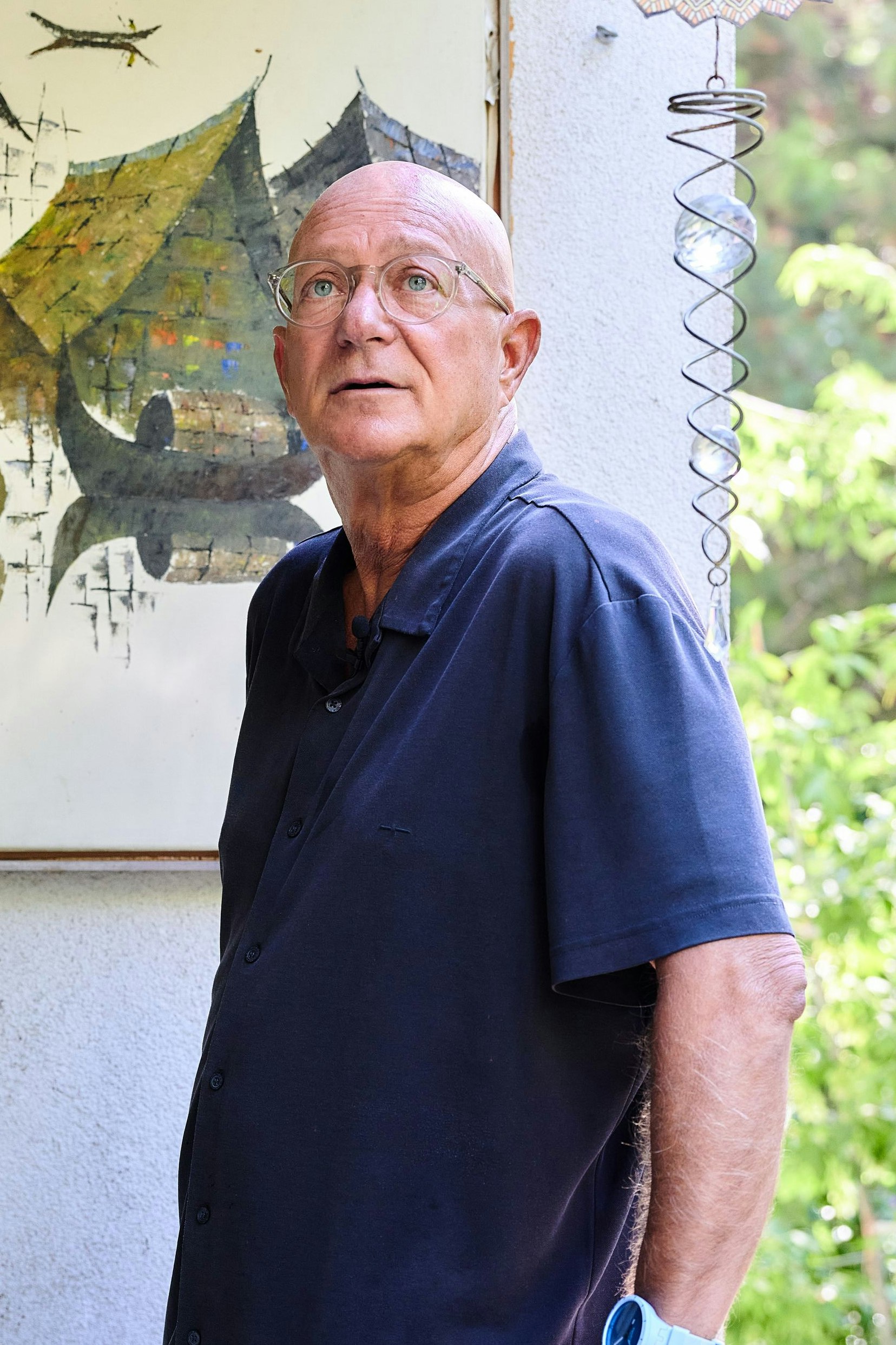 Niki Glattauer am Montag, 25. August, auf der Terrasse seiner Gemeindebau-Wohnung
