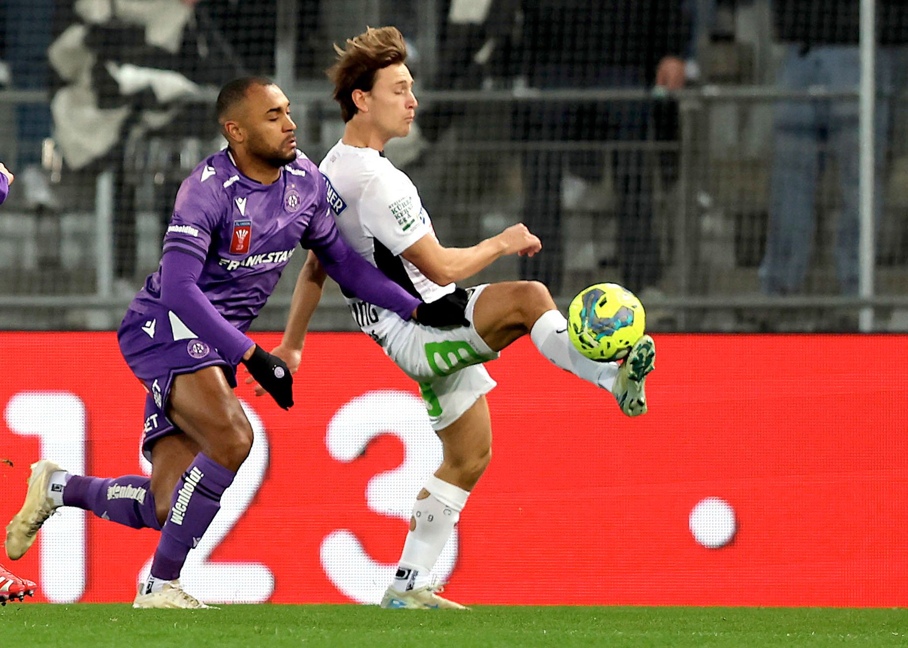 Maurice Malone (l.) soll in Graz William Boeving (r.) ersetzen.