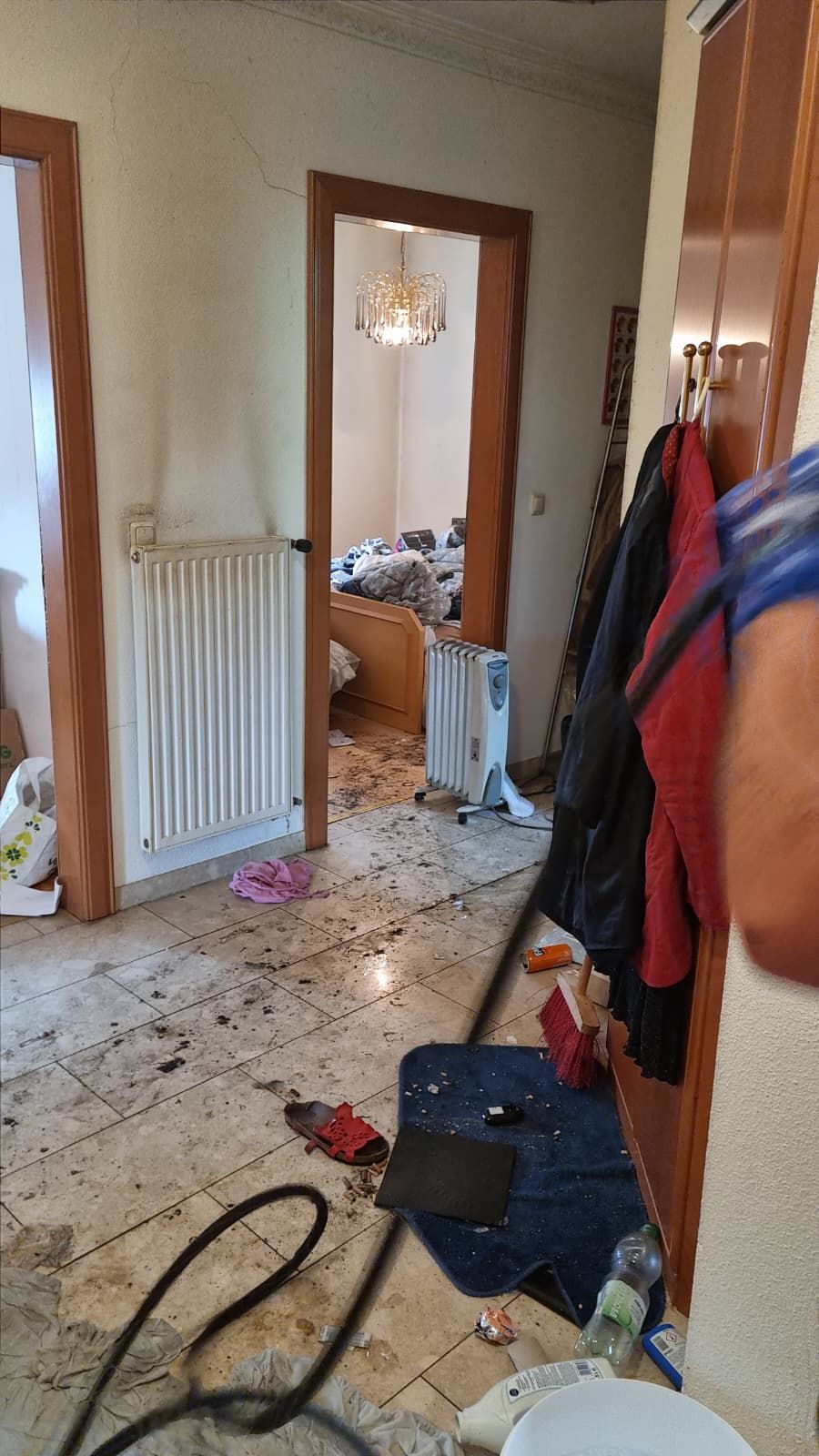 Aufnahmen der verdreckten Wohnungen in Marbach/Donau